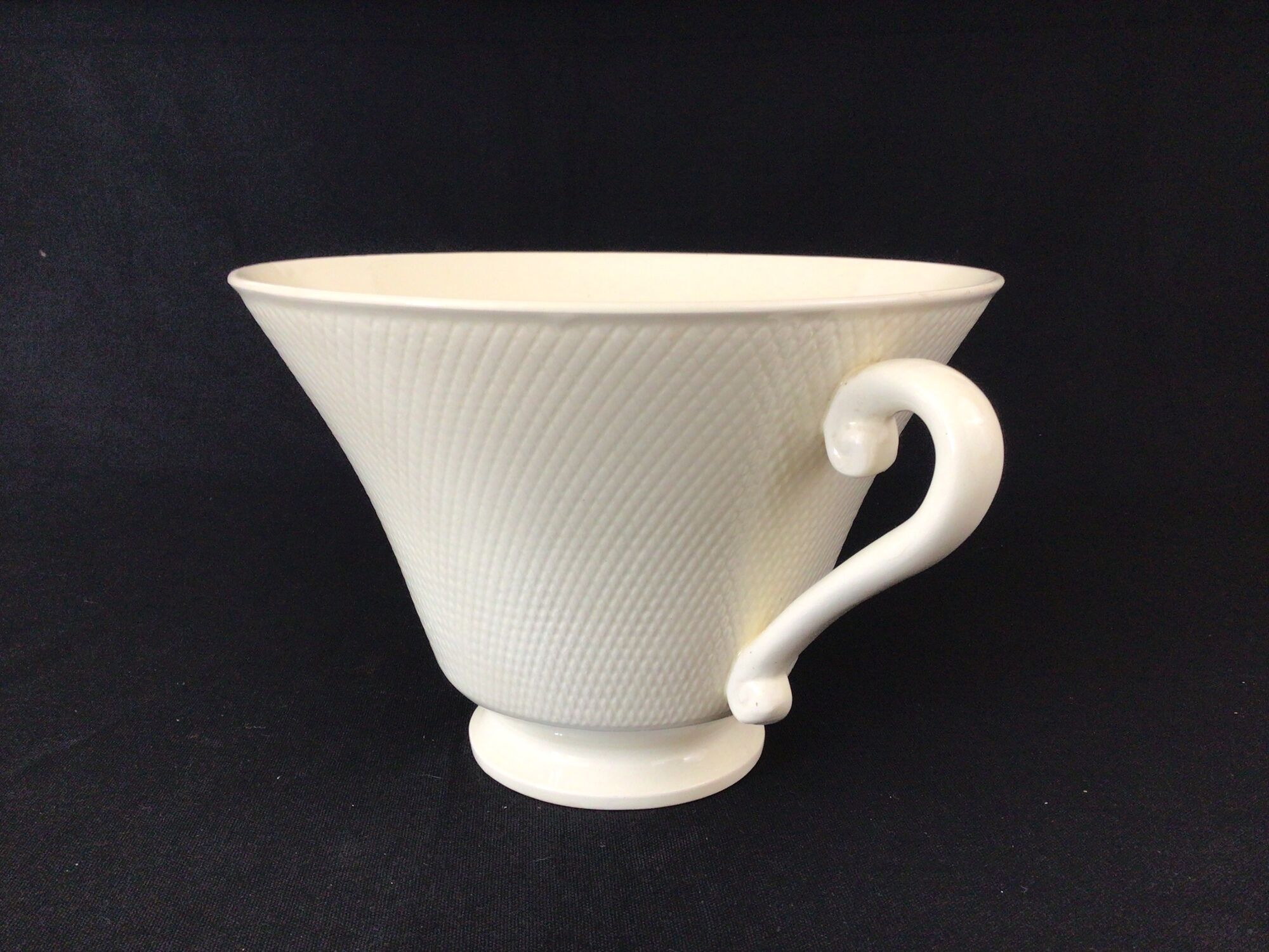 Art deco porcelain cup 1920-30 salins