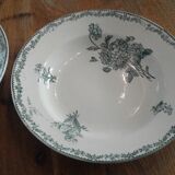 2 assiettes creuse . terre de fer . model bouquet