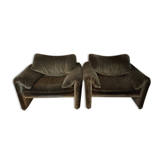 2 Maralunga chairs by Vico Magistretti for Cassina Italy