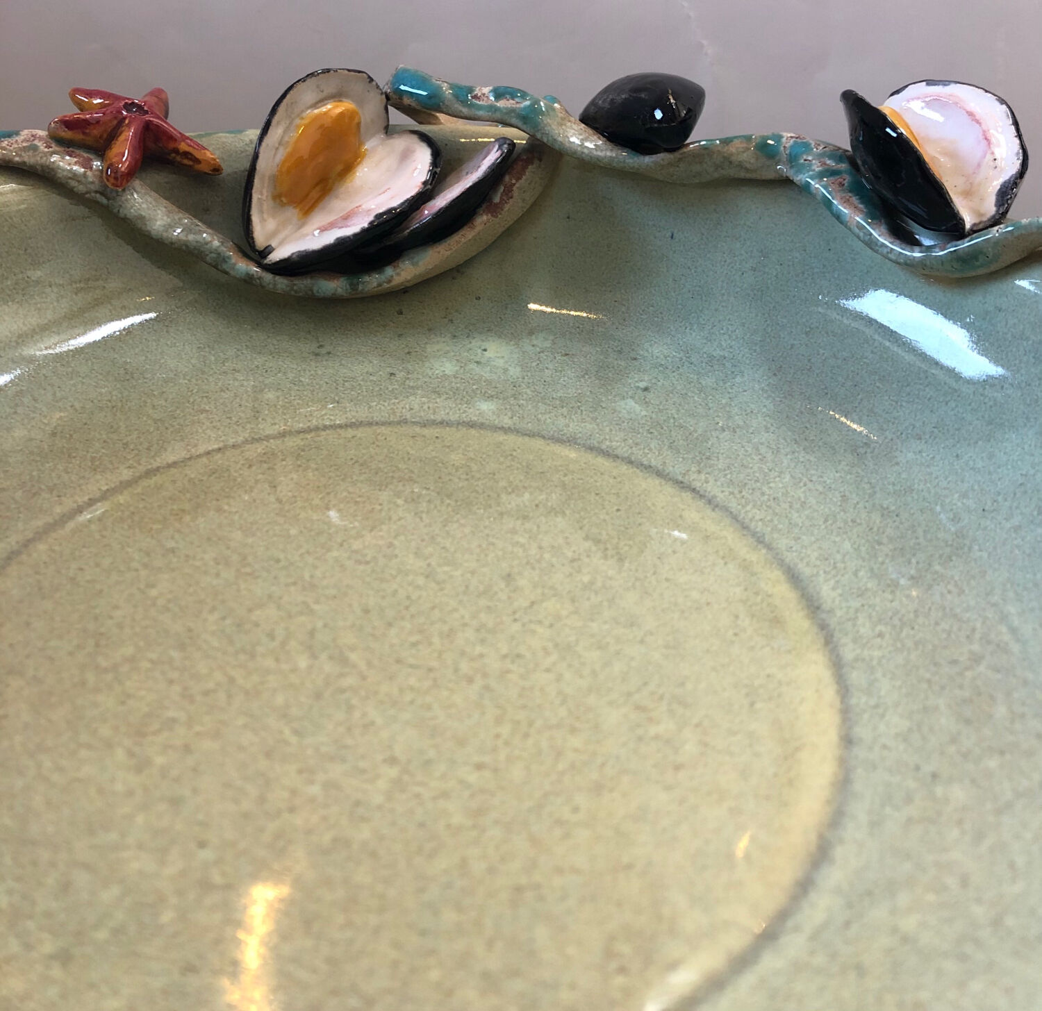 Paris ceramic dish with slip decoration, by Suzy Coste