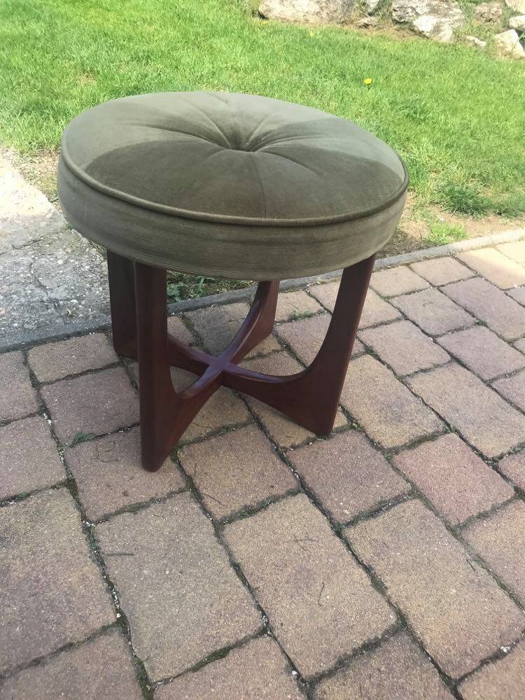 Circular teak ottoman with green fabric seat - Mid-Century 1960s style