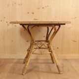 Table à repas en rotin et bois