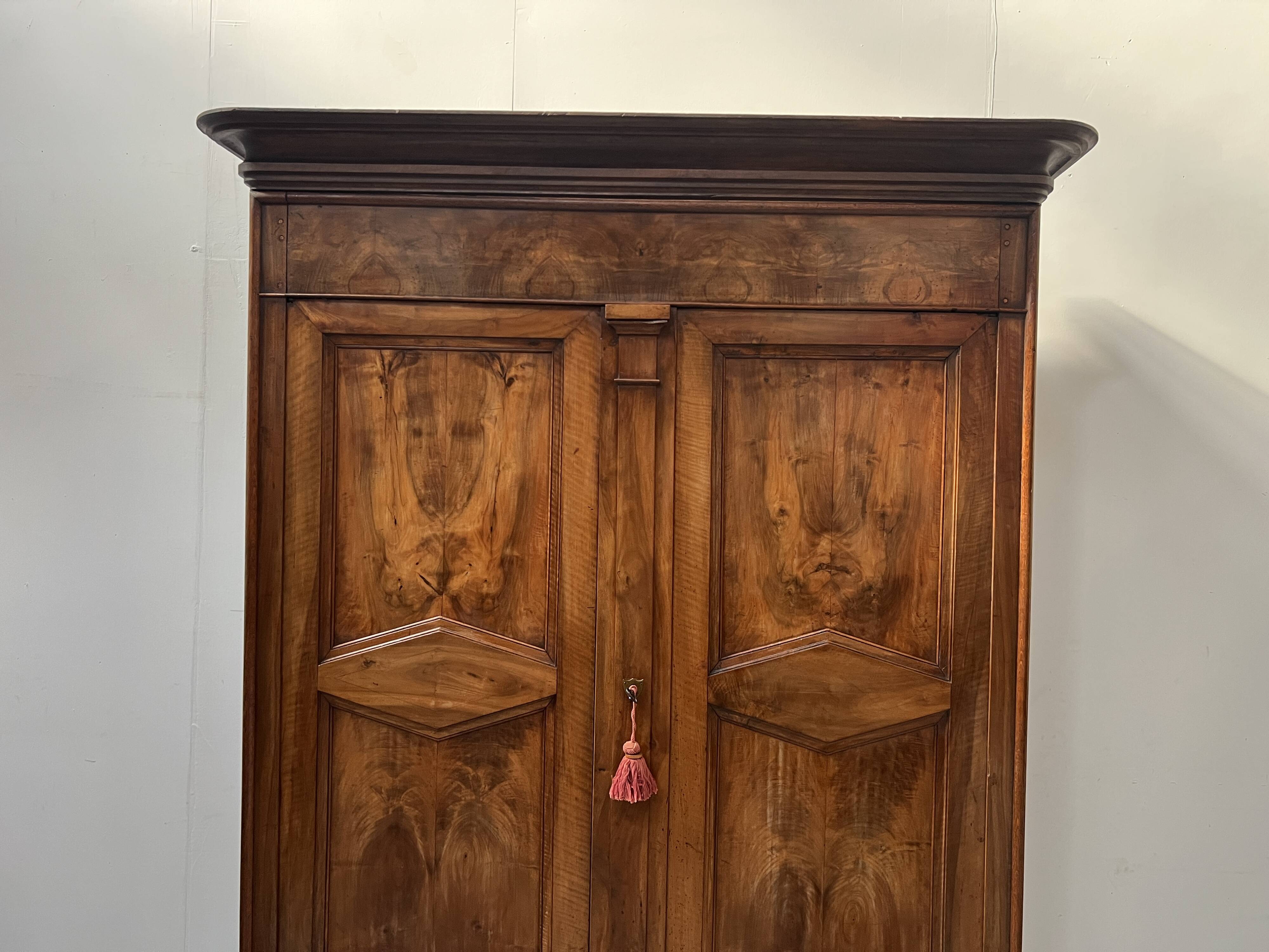 Napoleon III style wardrobe in solid walnut, 19th century