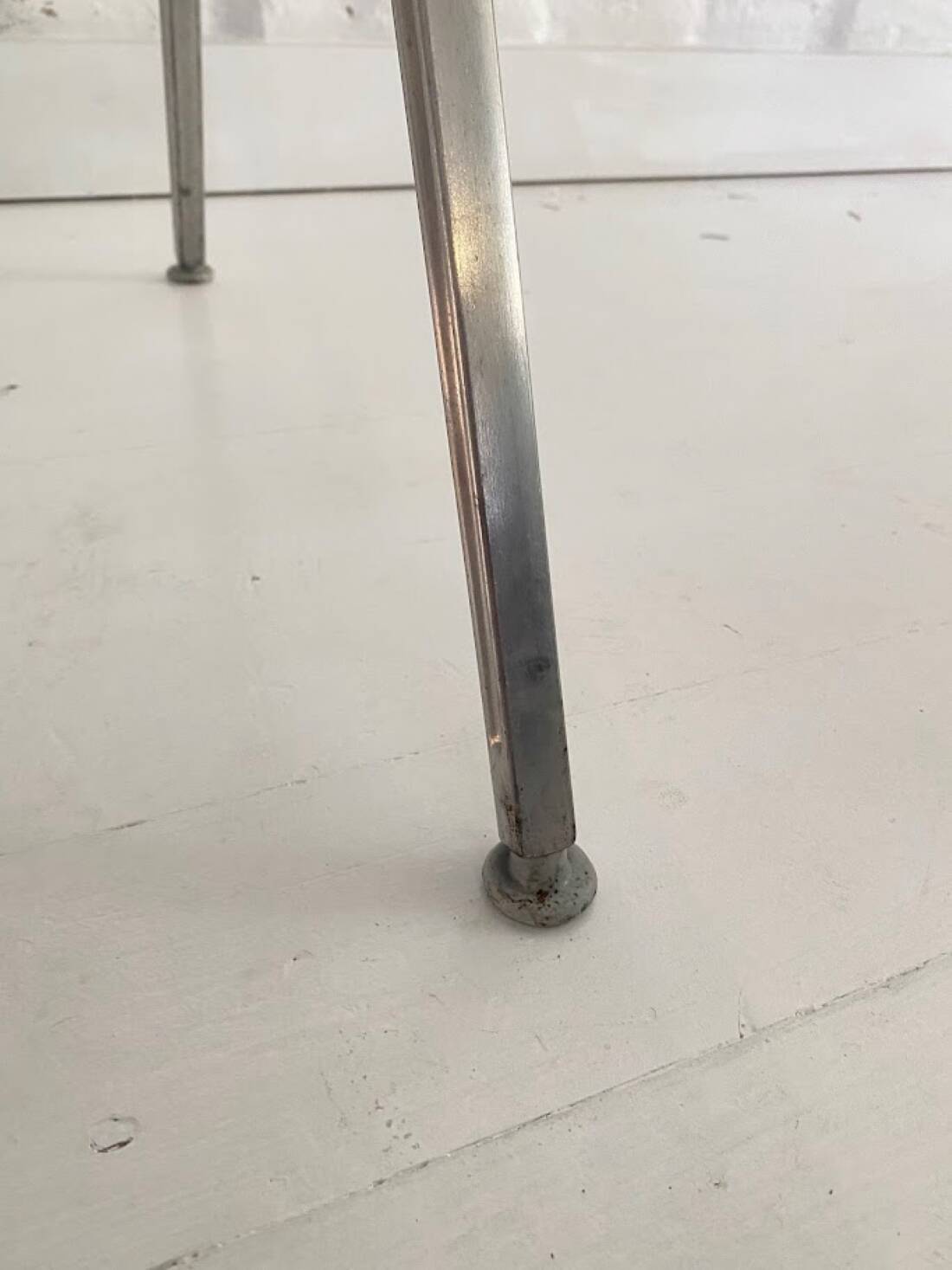 Vintage Knoll International 1601 Model stackable chairs 1970s