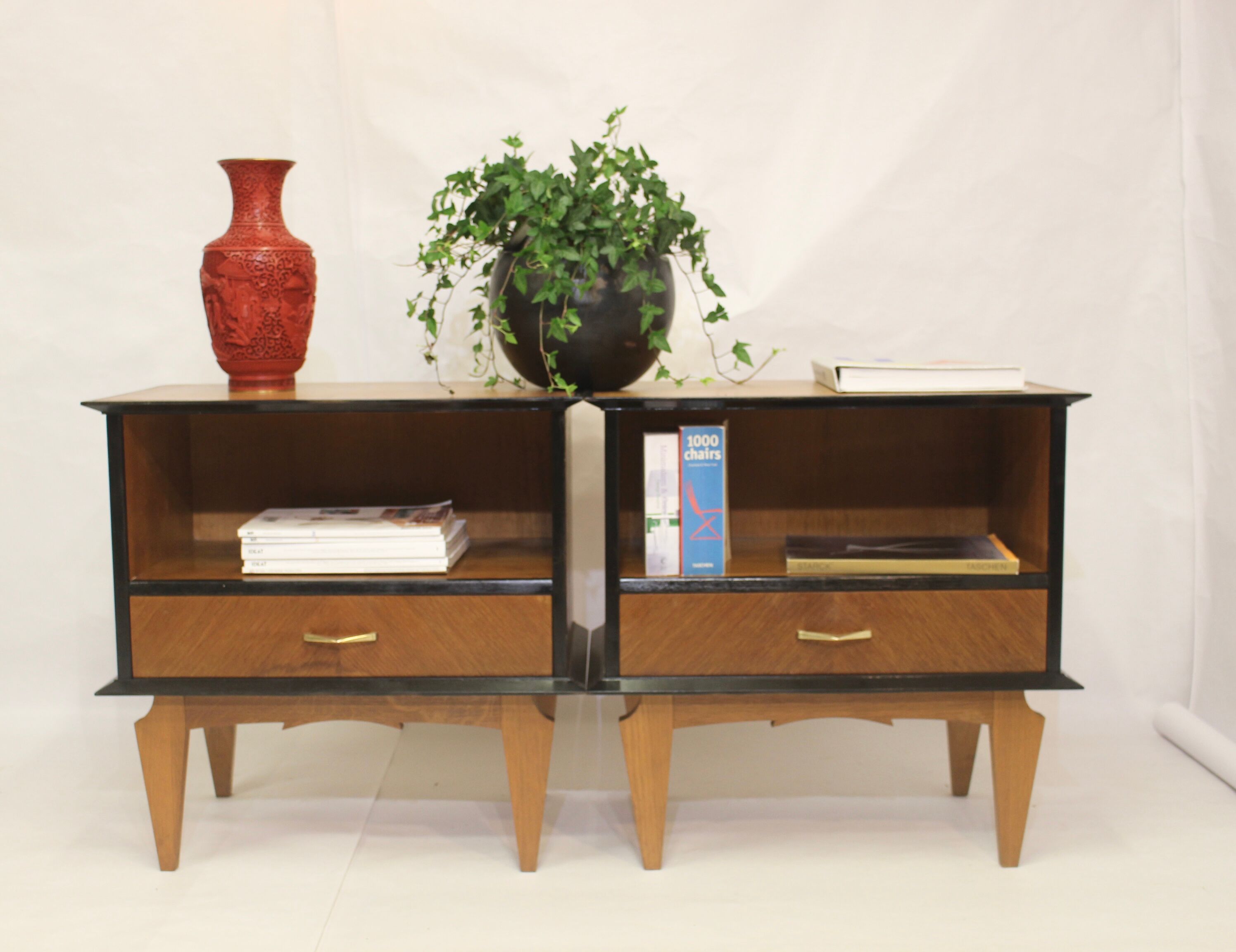 Pair of vintage bedside tables in oak veneer, 1960