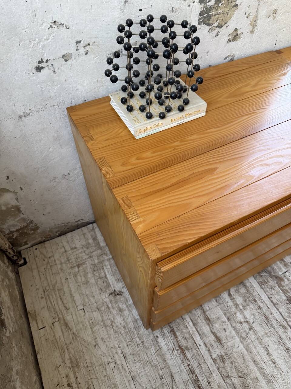 Bureau + commode + tabouret pin Maison Regain Savoie