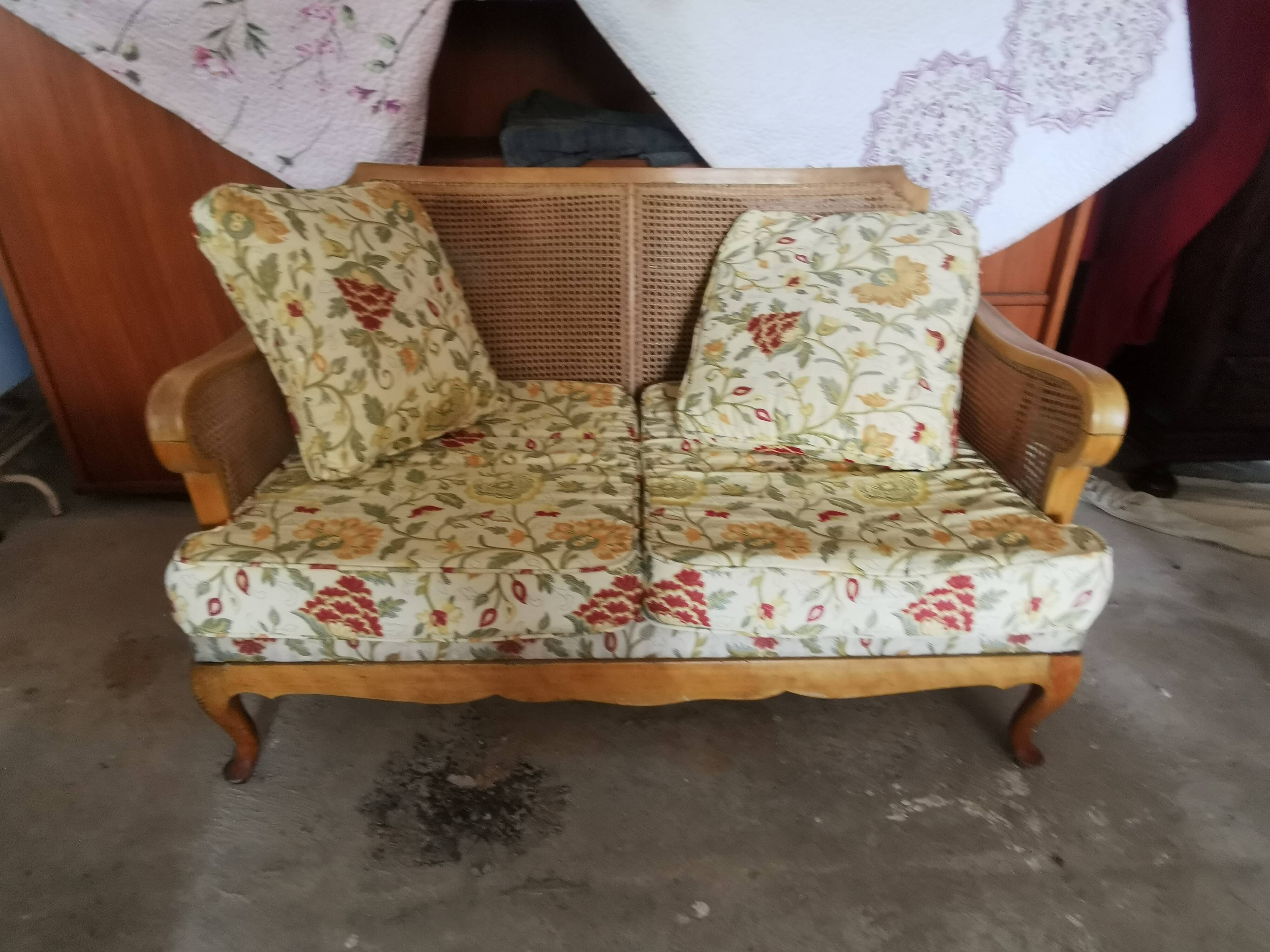 Vintage English sofa in caning