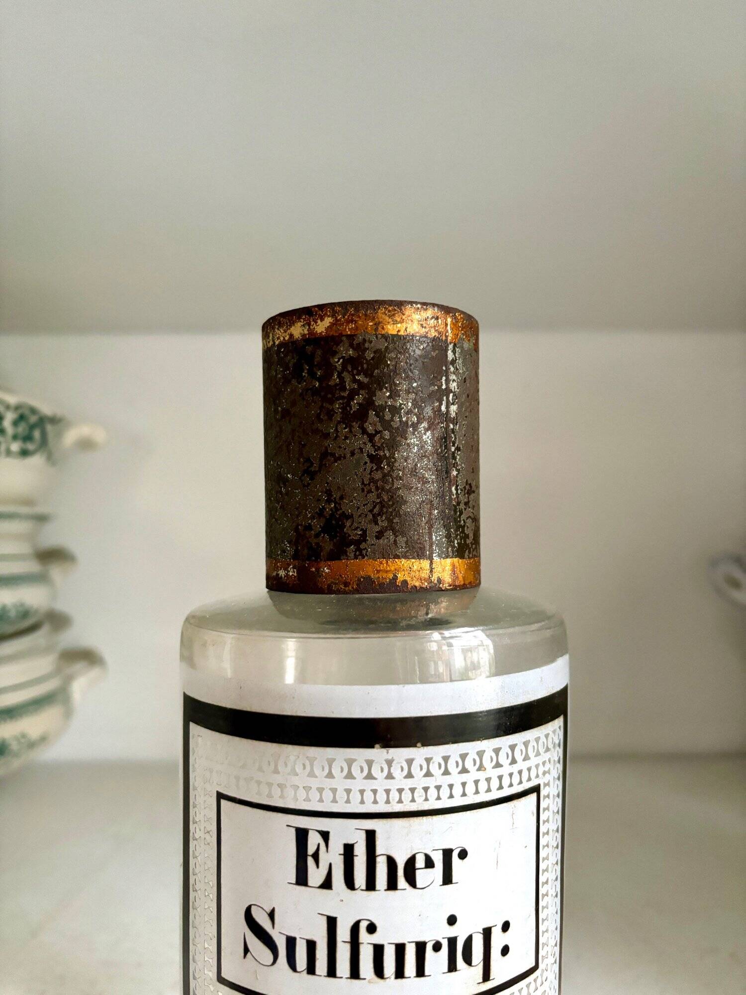 Ether sulfuriq apothecary bottle: transparent glass and metal