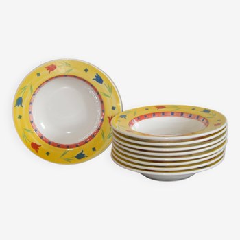 Assiettes creuses modèle tulipe en céramique