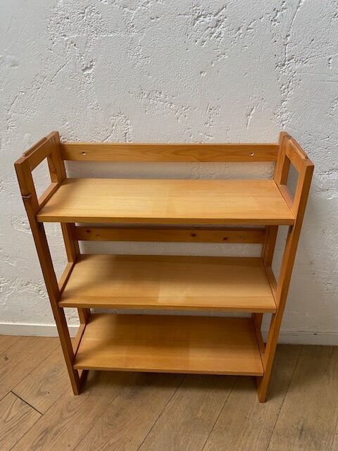 Bookcase wooden shelf