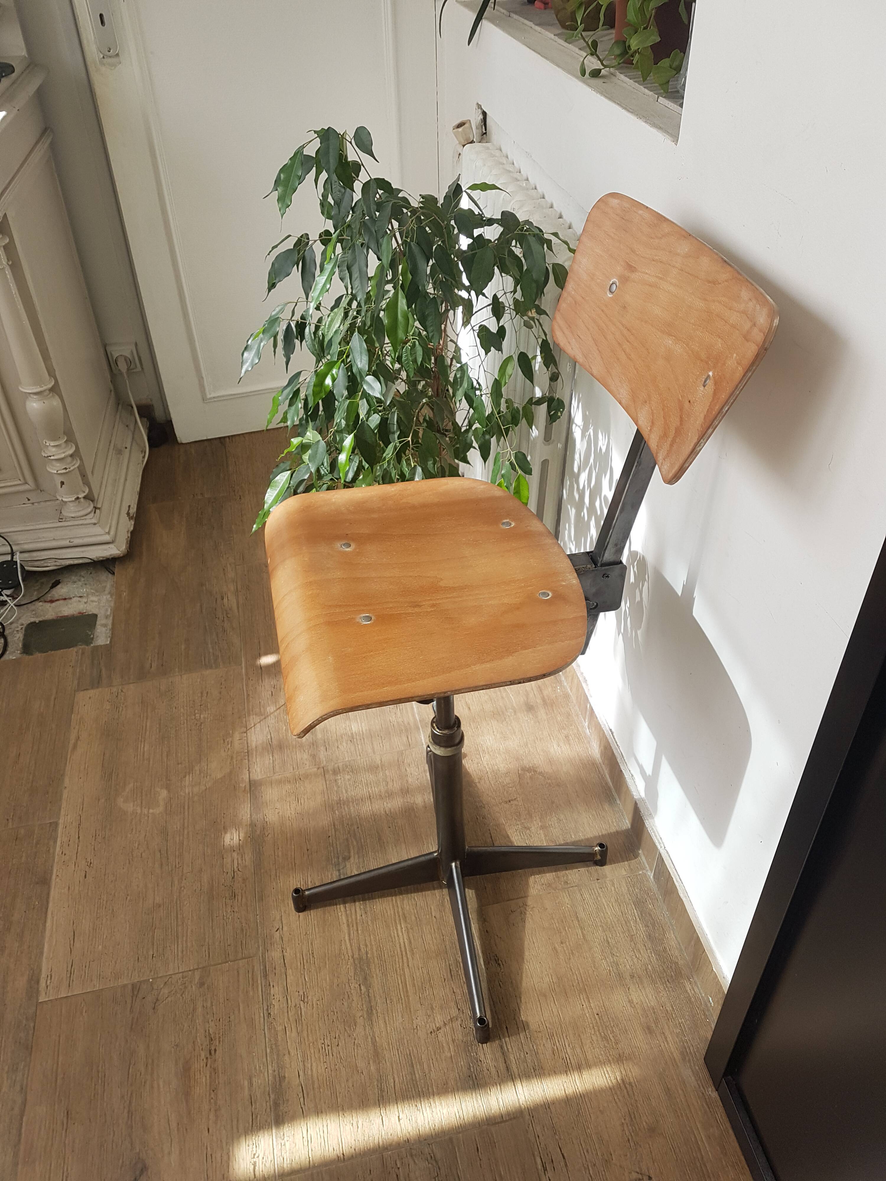 Chaise atelier réglable