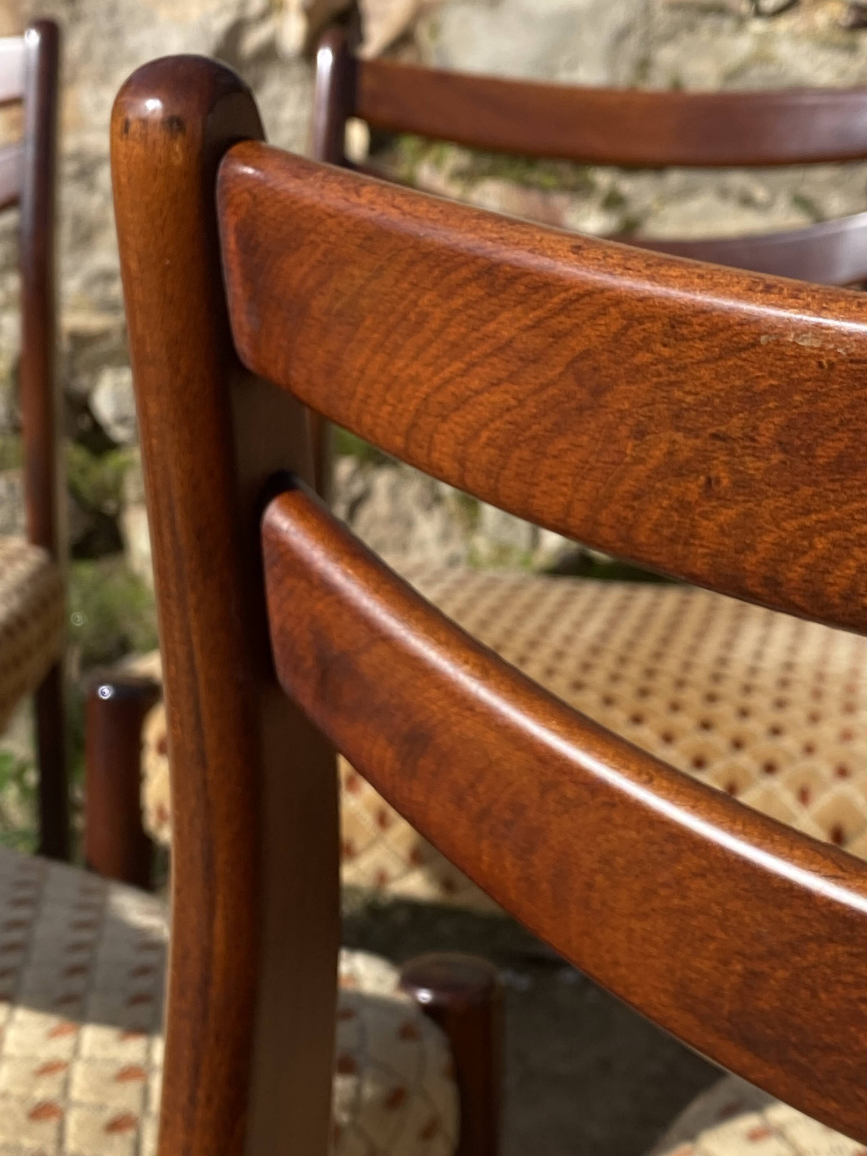 Lot of 6 vintage Scandinavian chairs from the 1950s in rosewood.