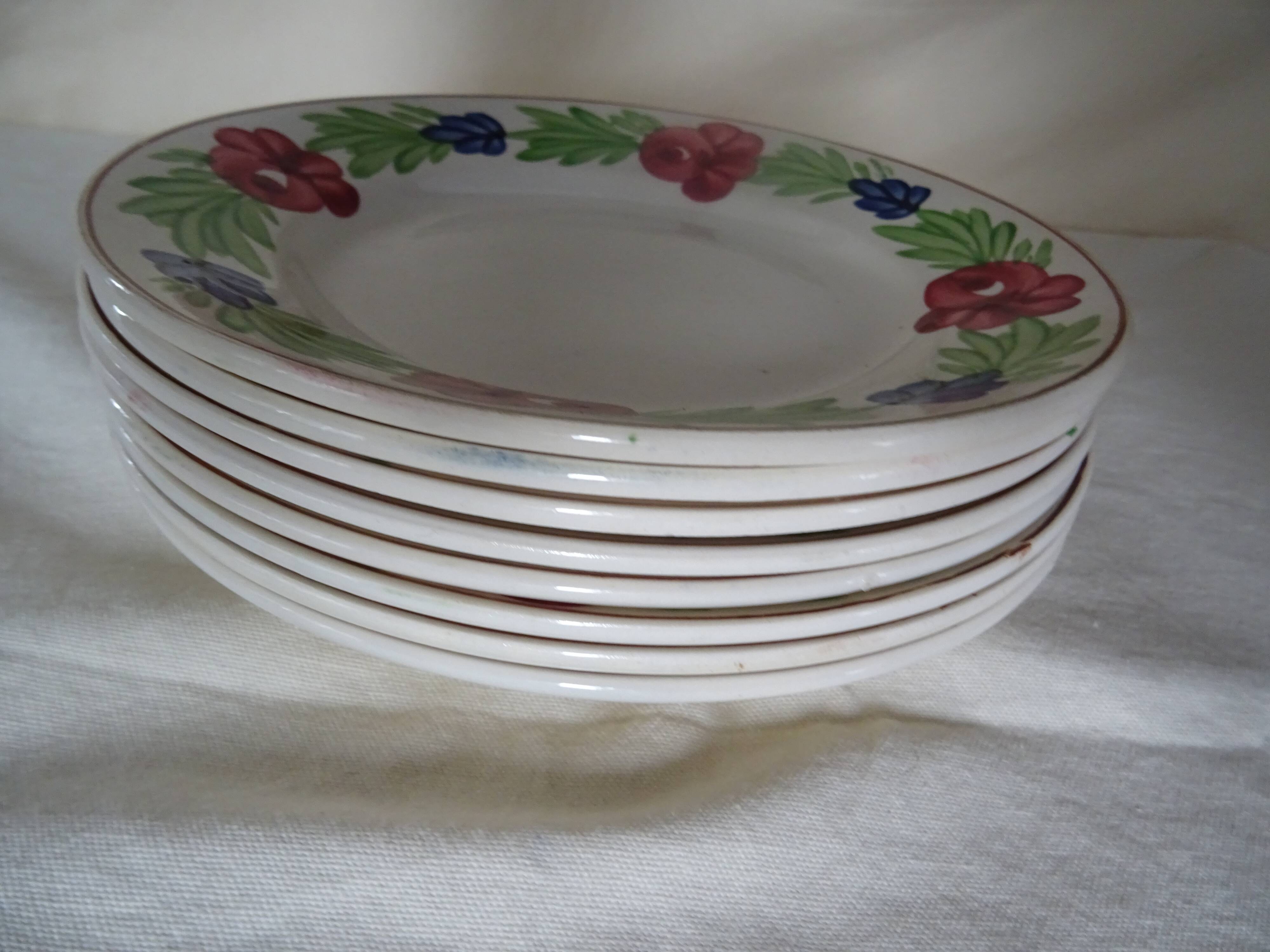 8 old flat plates faience Niderviller decoration flowers blue, red