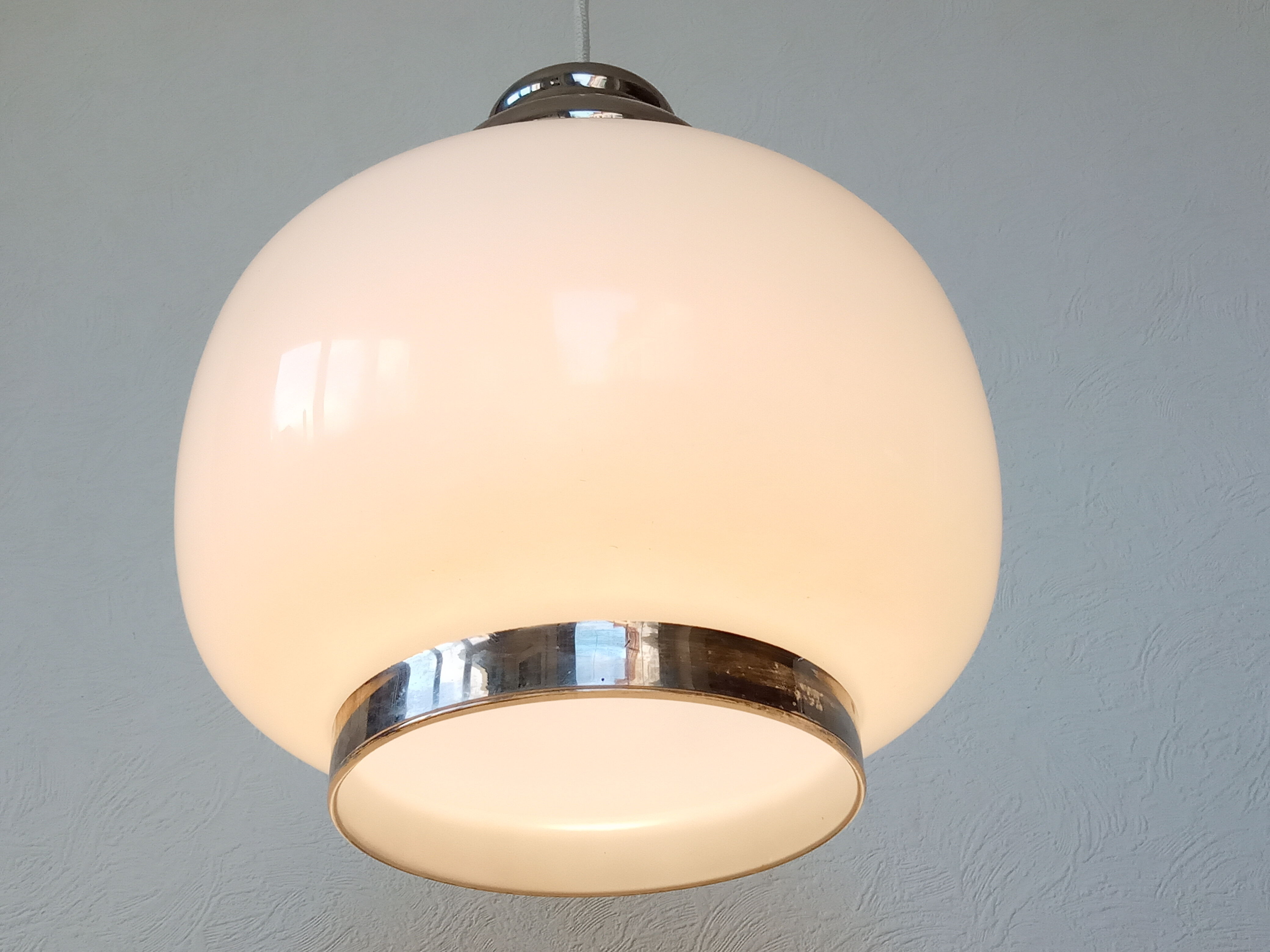Suspension vintage en opaline