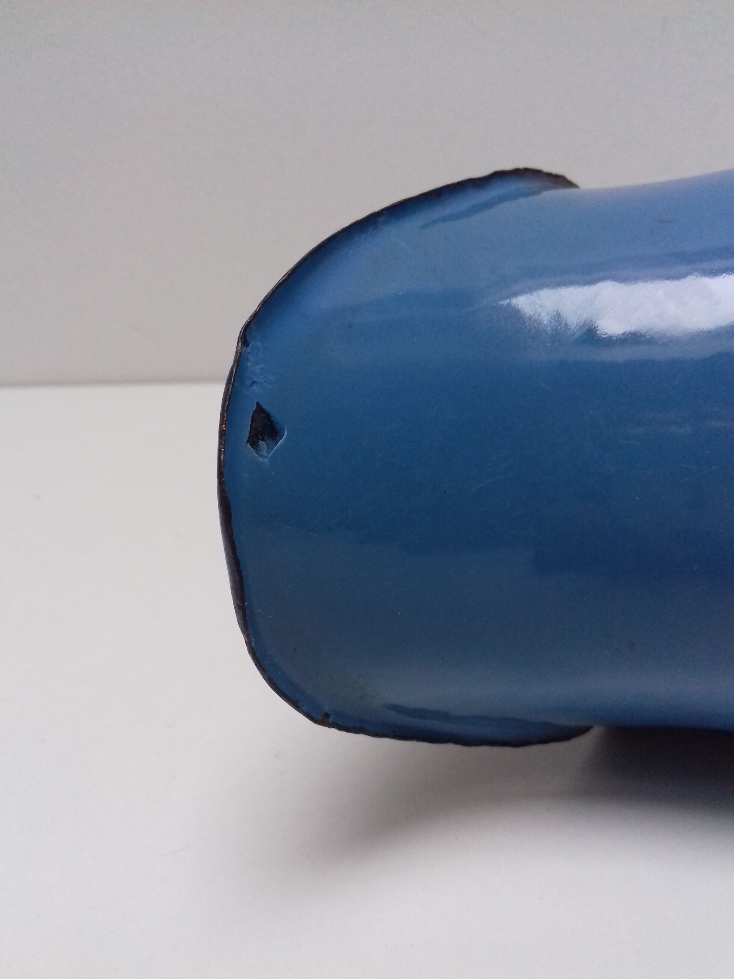 Broc, blue enamelled pourer, white led