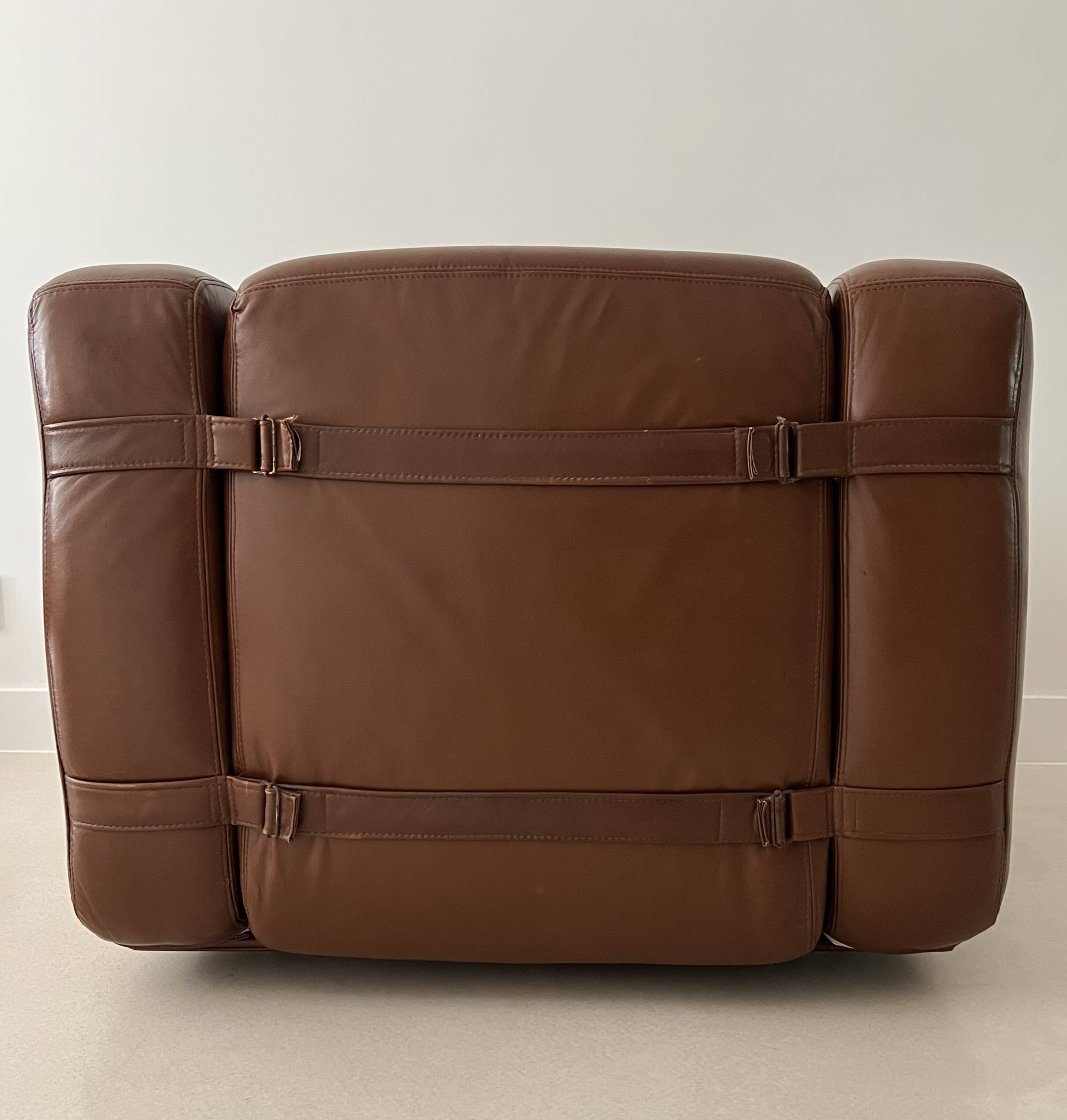 Fauteuil prototype en simili cuir marron par Michel Ducaroy, France années