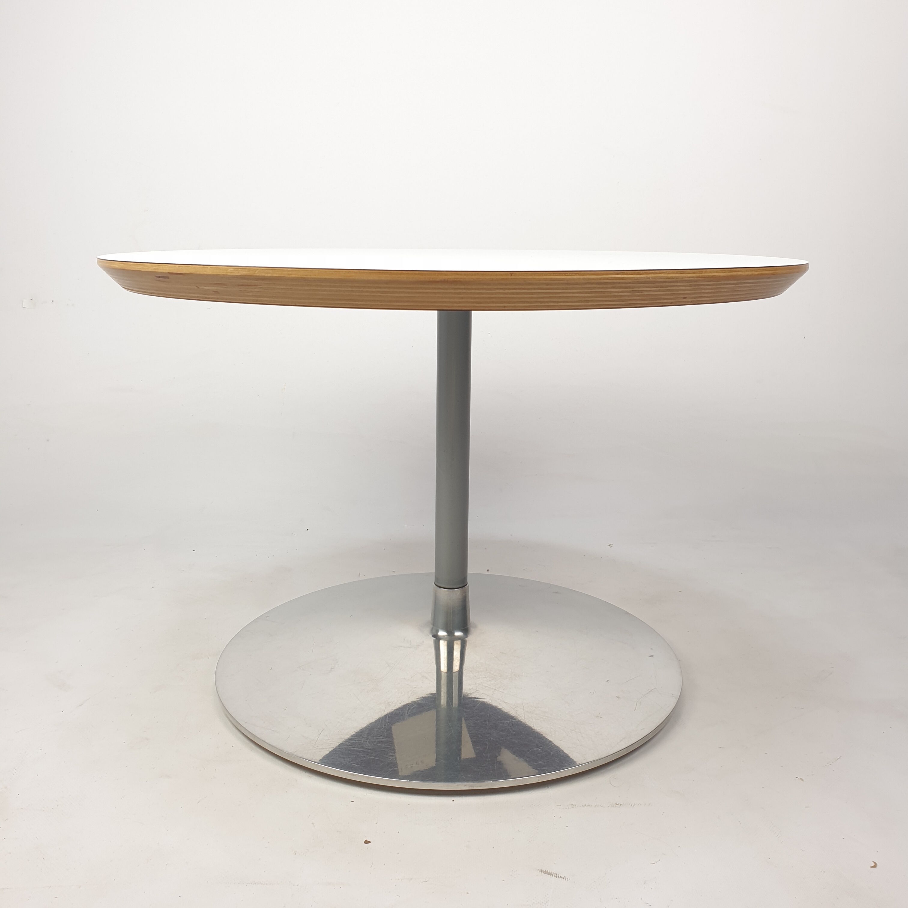Round Coffee Table by Pierre Paulin for Artifort, 1990s