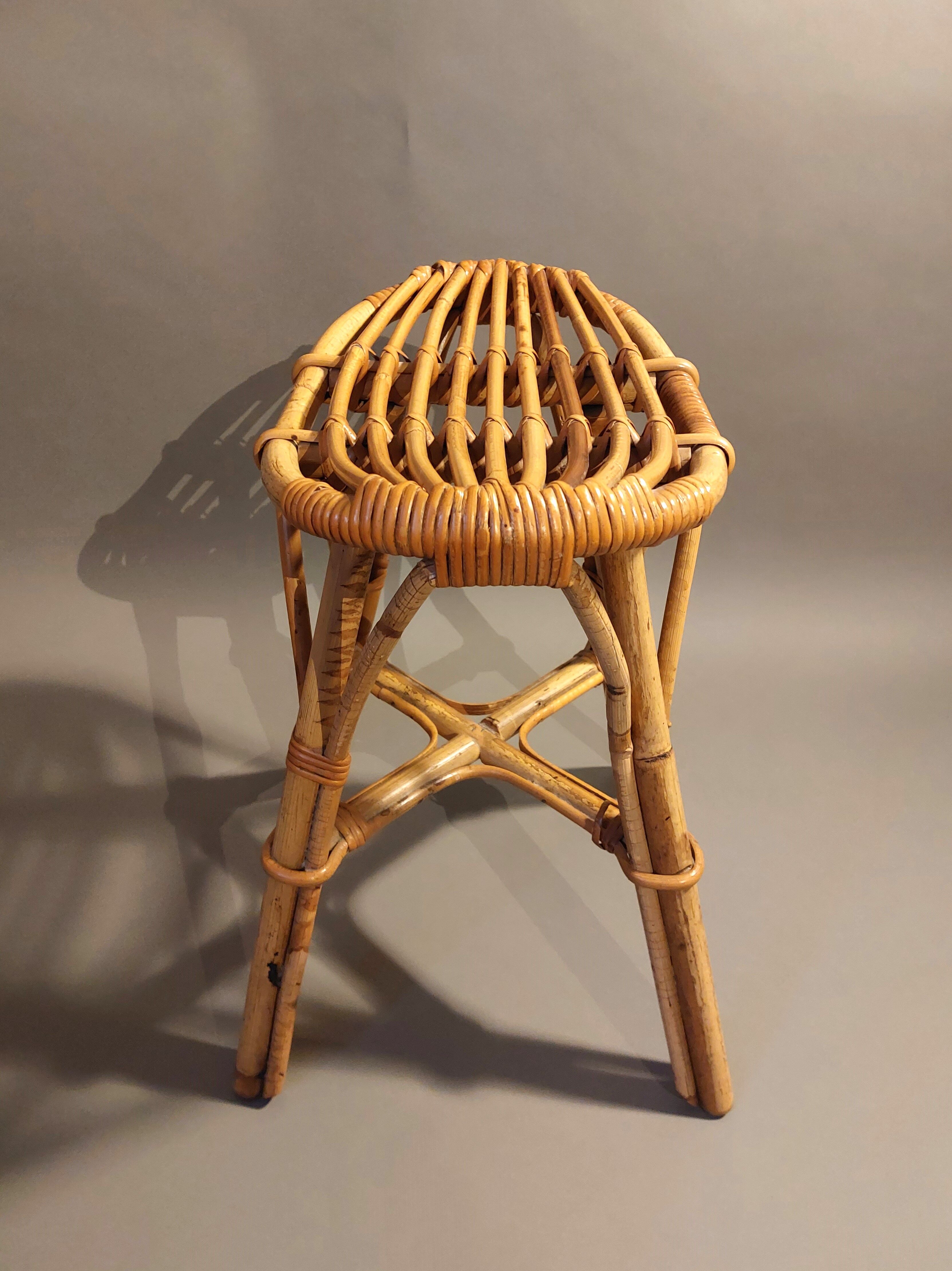 Vintage rattan stool 1960/1970.