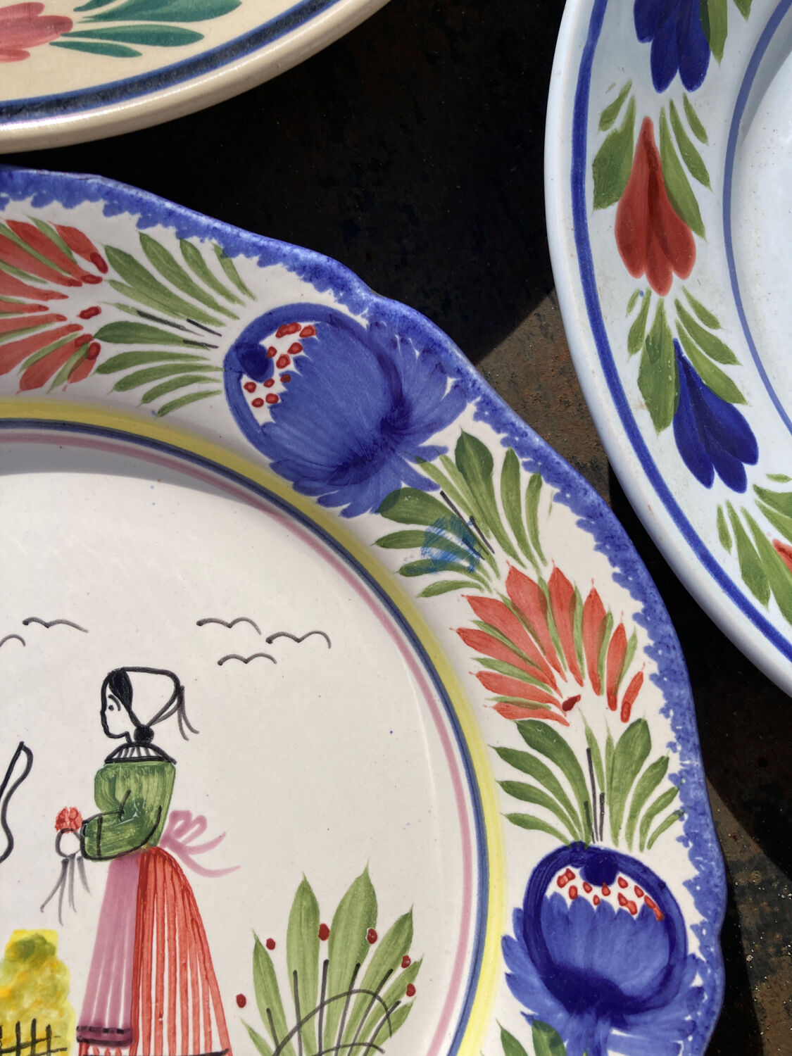 6 Quimper plates with old ceramic characters