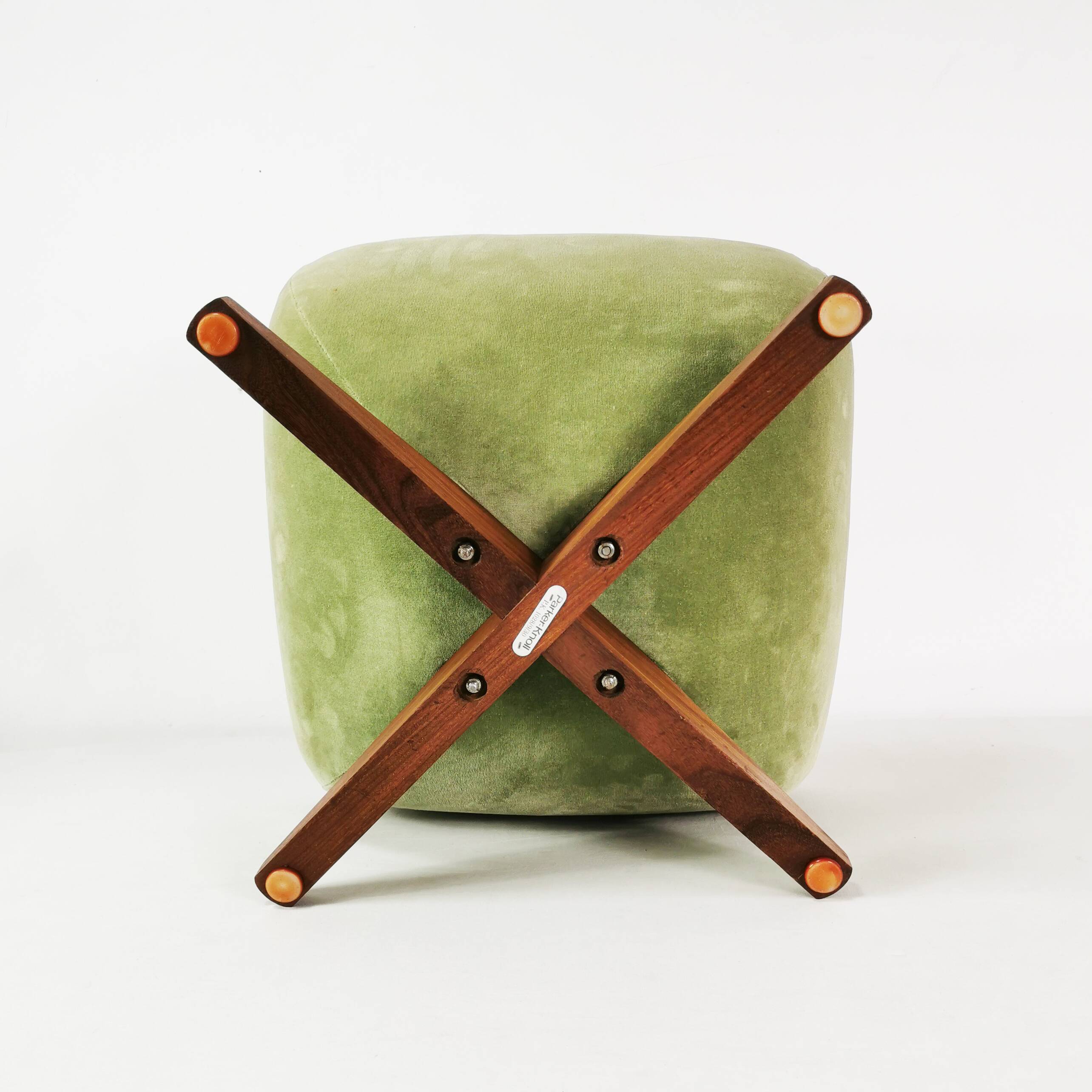 Pouf du milieu du siècle, Parker Knoll, Royaume-Uni, années 1960.