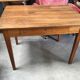Petit bureau en bois