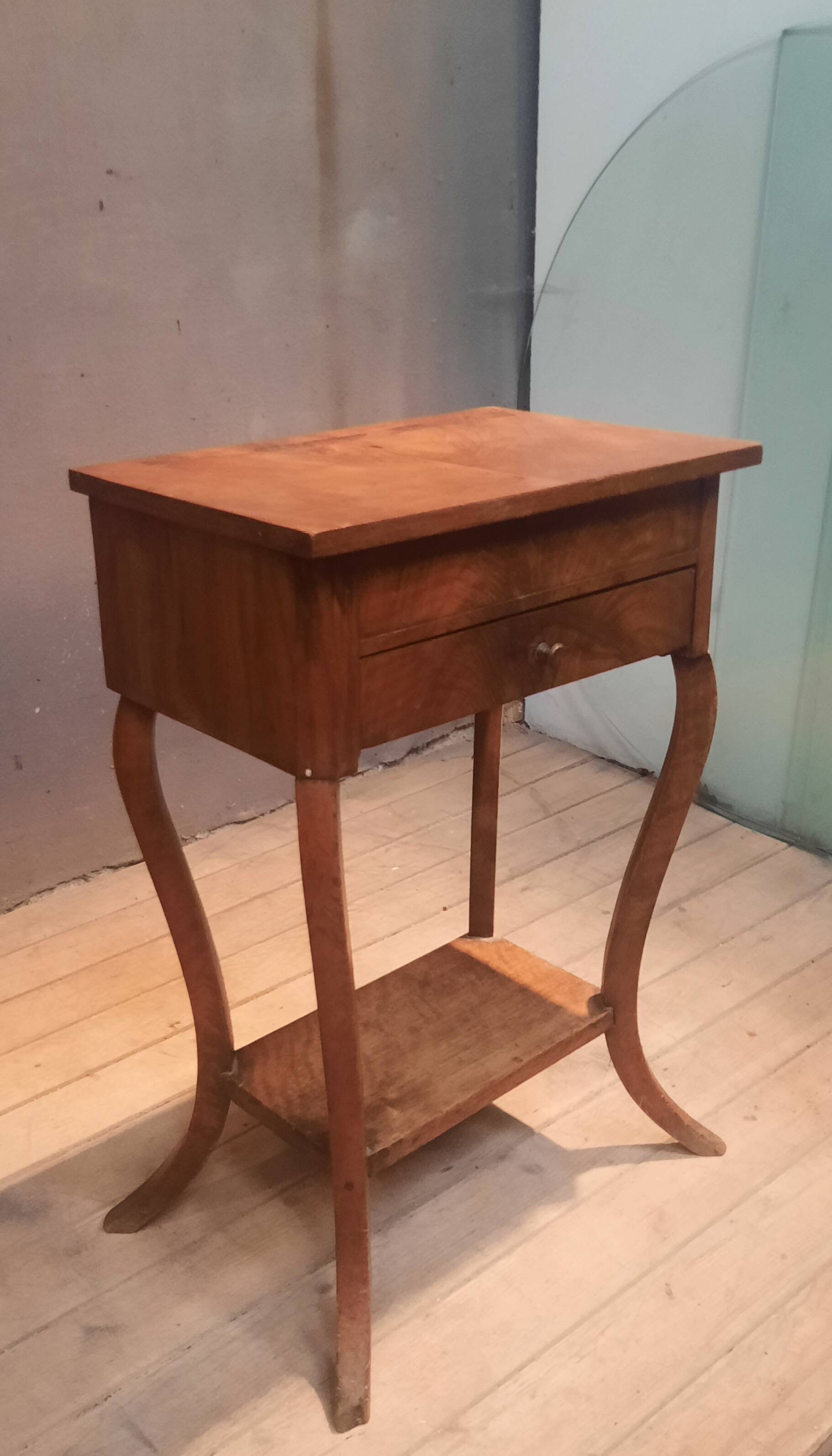 Coiffeuse du dix-neuvieme sciecle