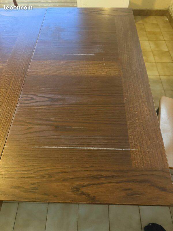 Table en bois massif
