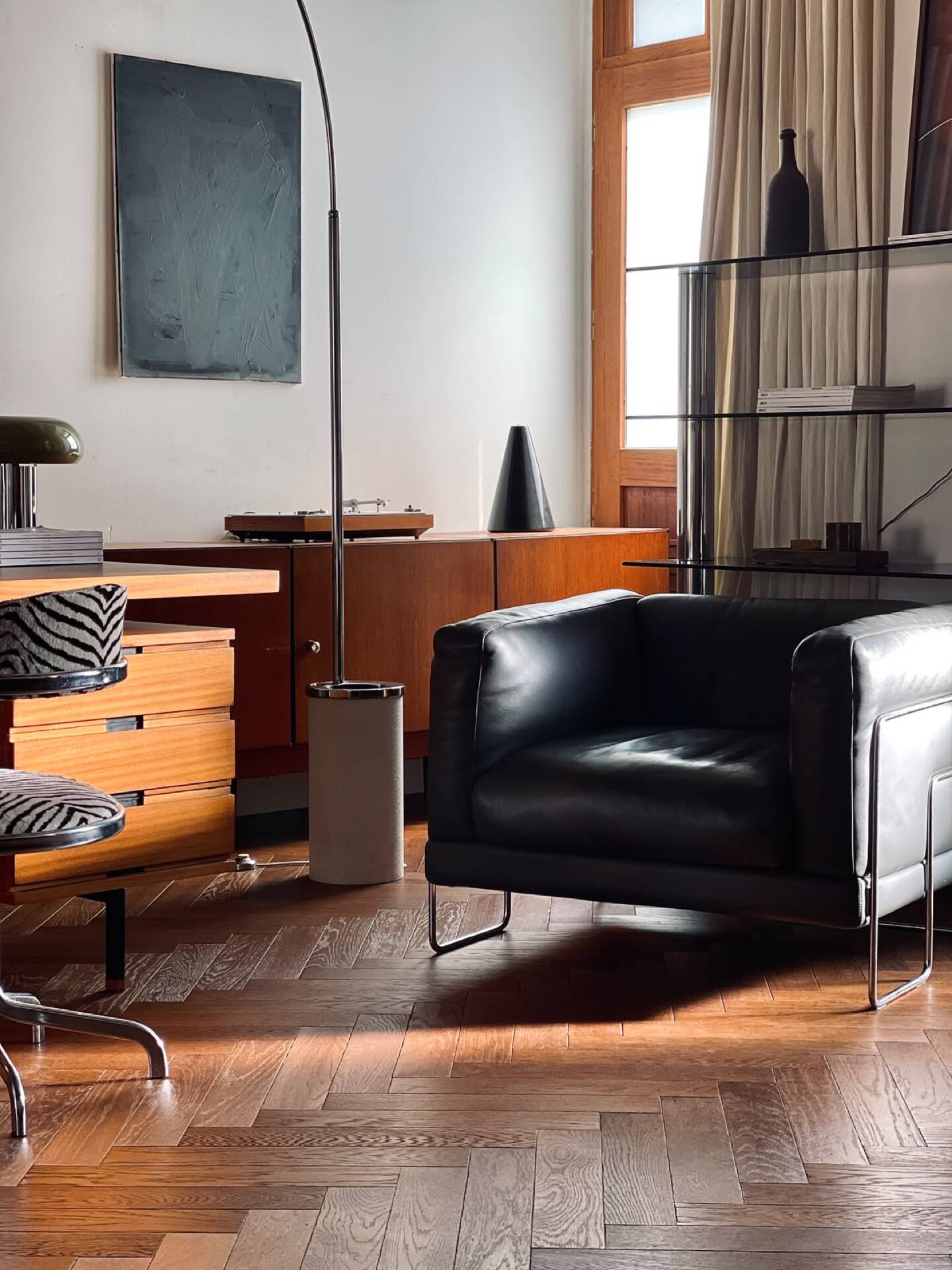 Fauteuil cuir gris pen club steiner désigné 1970