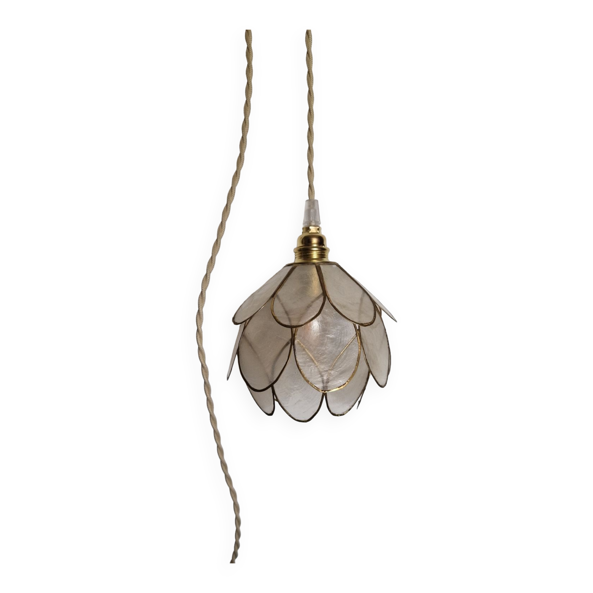 Mother-of-pearl flower in portable lamp or suspension