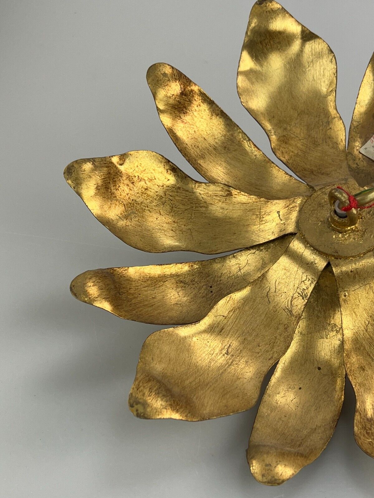 Wall sconce in brass