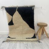 Handcrafted Moroccan Berber carpet 140 x 96 CM
