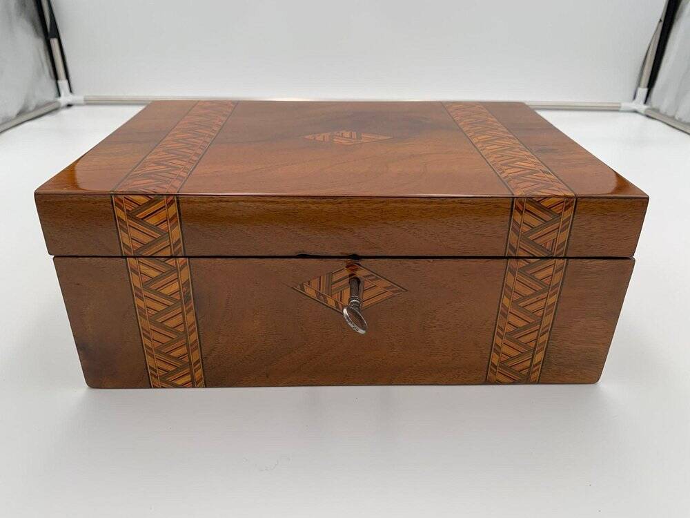 Writing Casket Box in Walnut with Inlays, England, Late 19th Century