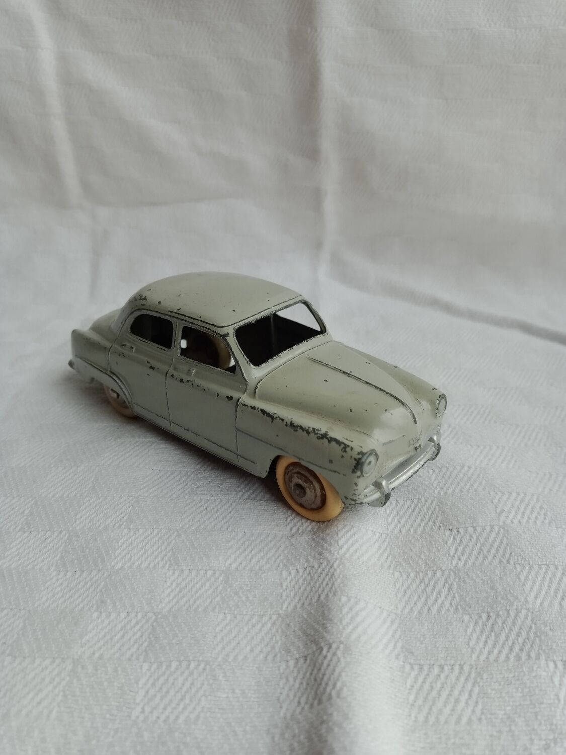 Simca dovetail dinky toys old