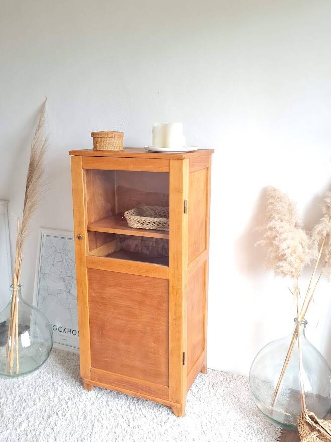 Parisian glass-fronted cupboard, type sideboard.