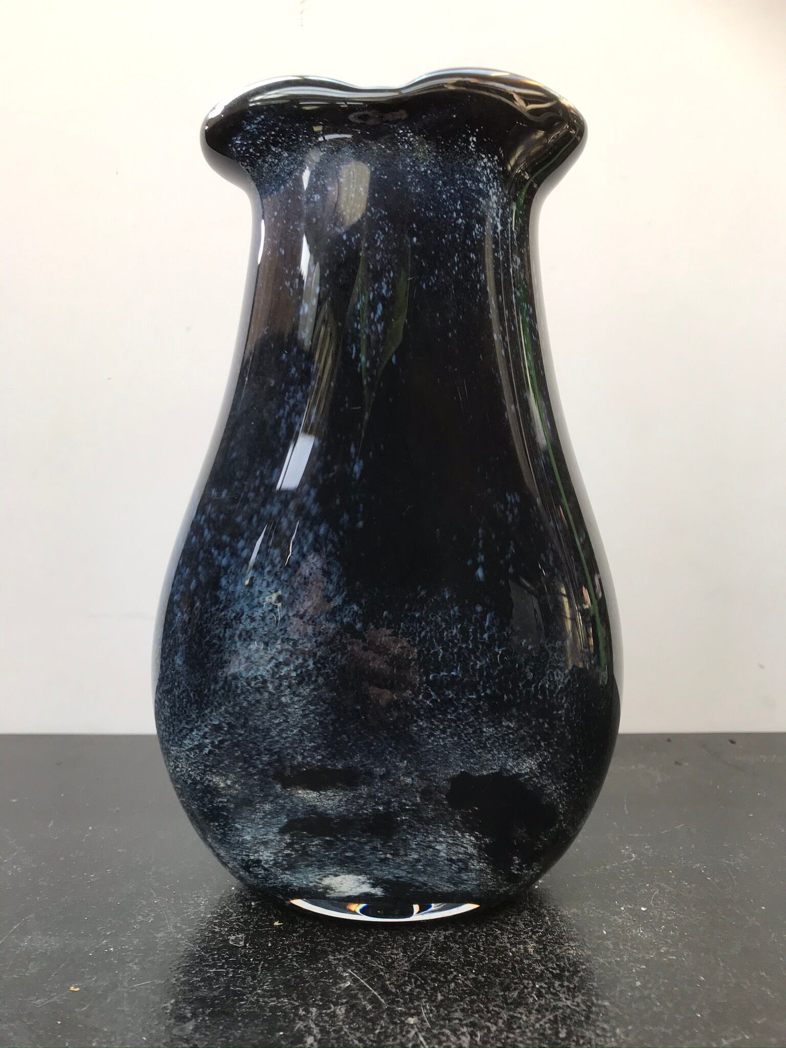 Former blue blue vintage white multilayer vase