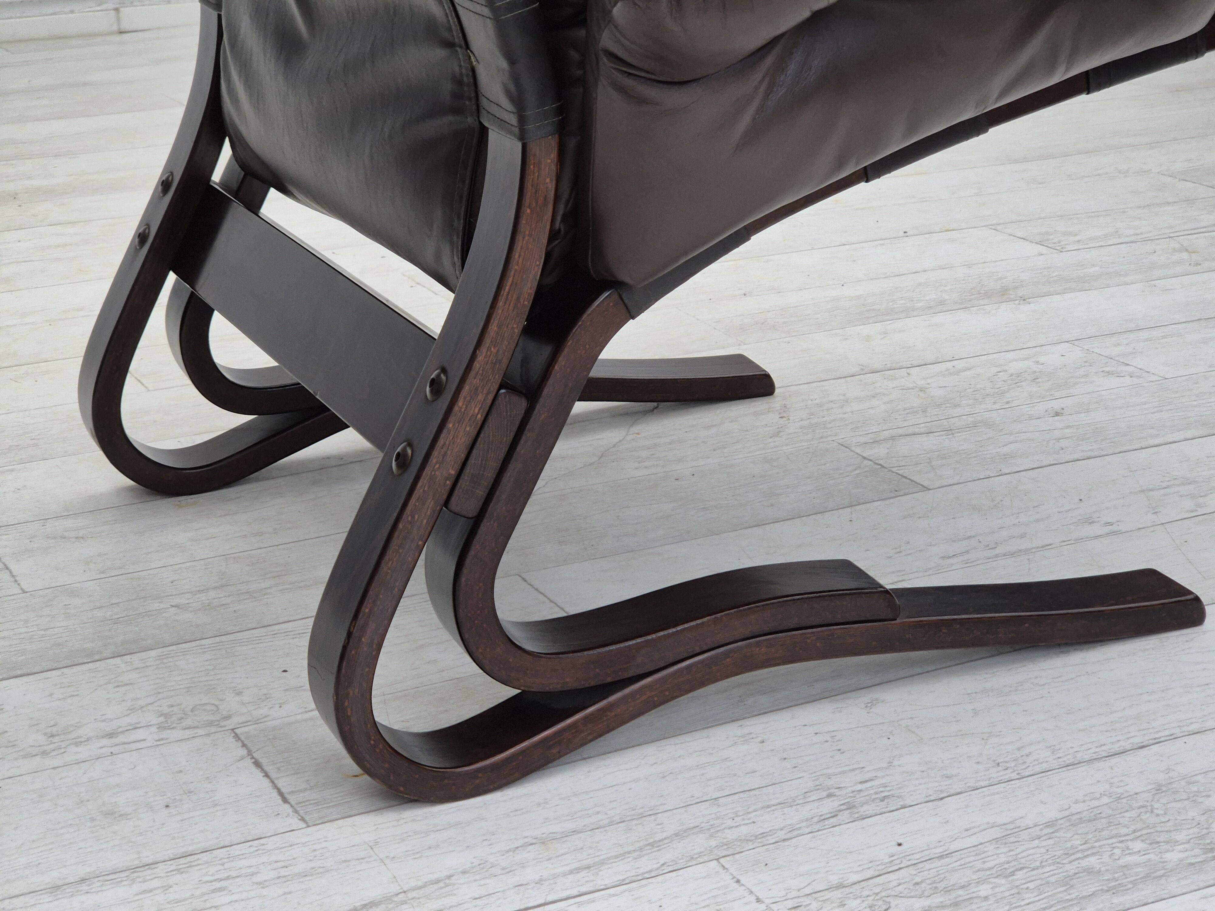 1970s, Scandinavian design, lounge chair, original condition, leather, bent wood.