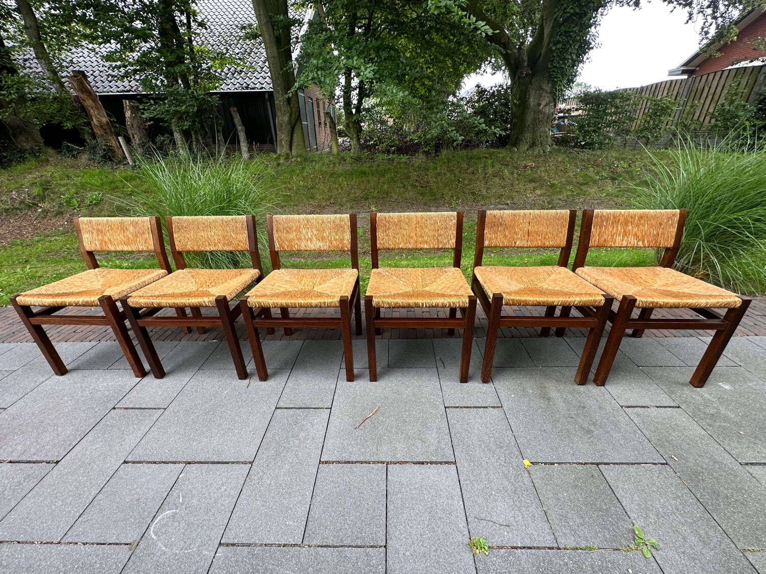 10 Spanish bar stools