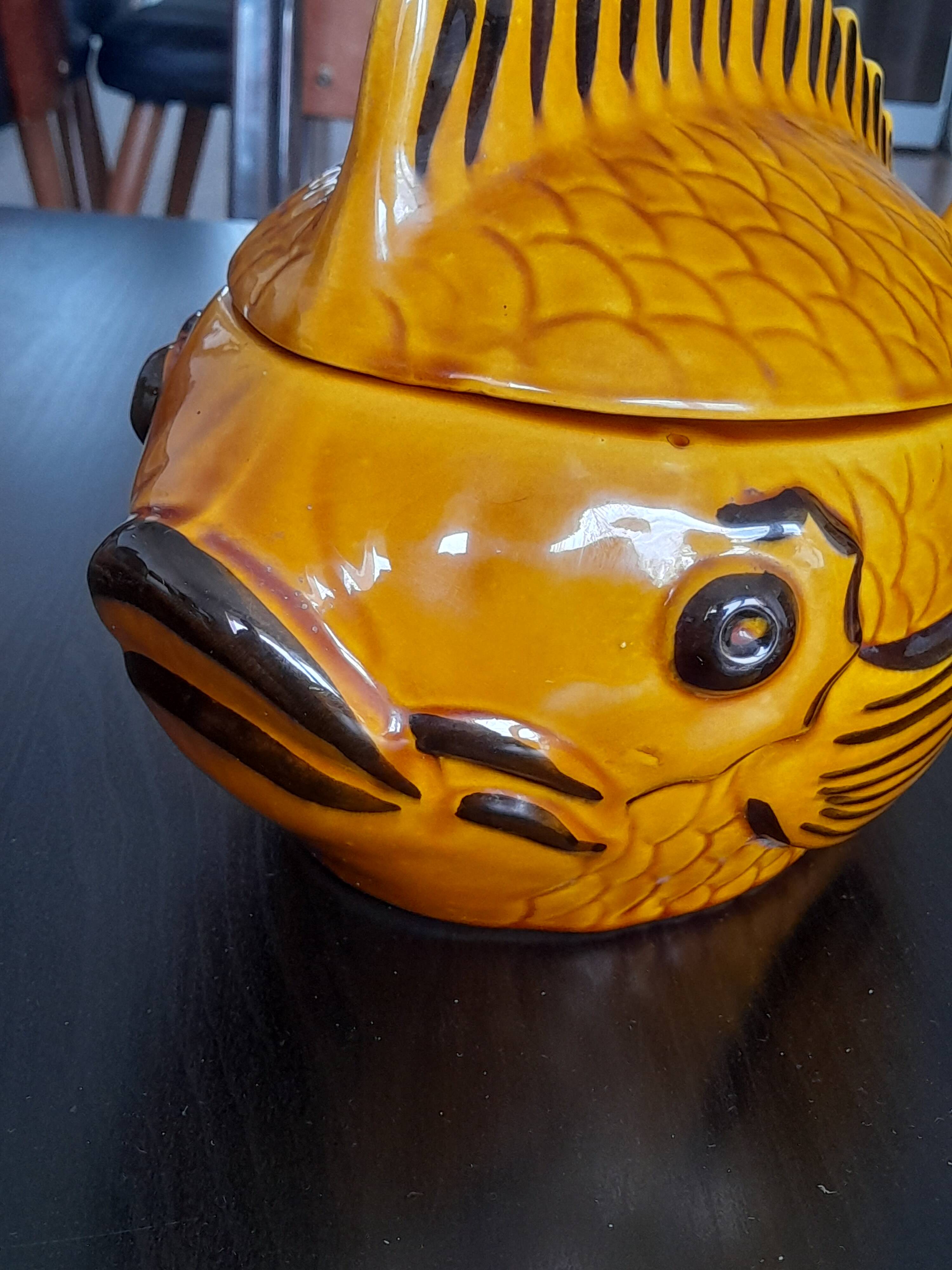soupière poisson en majolique de Vallauris