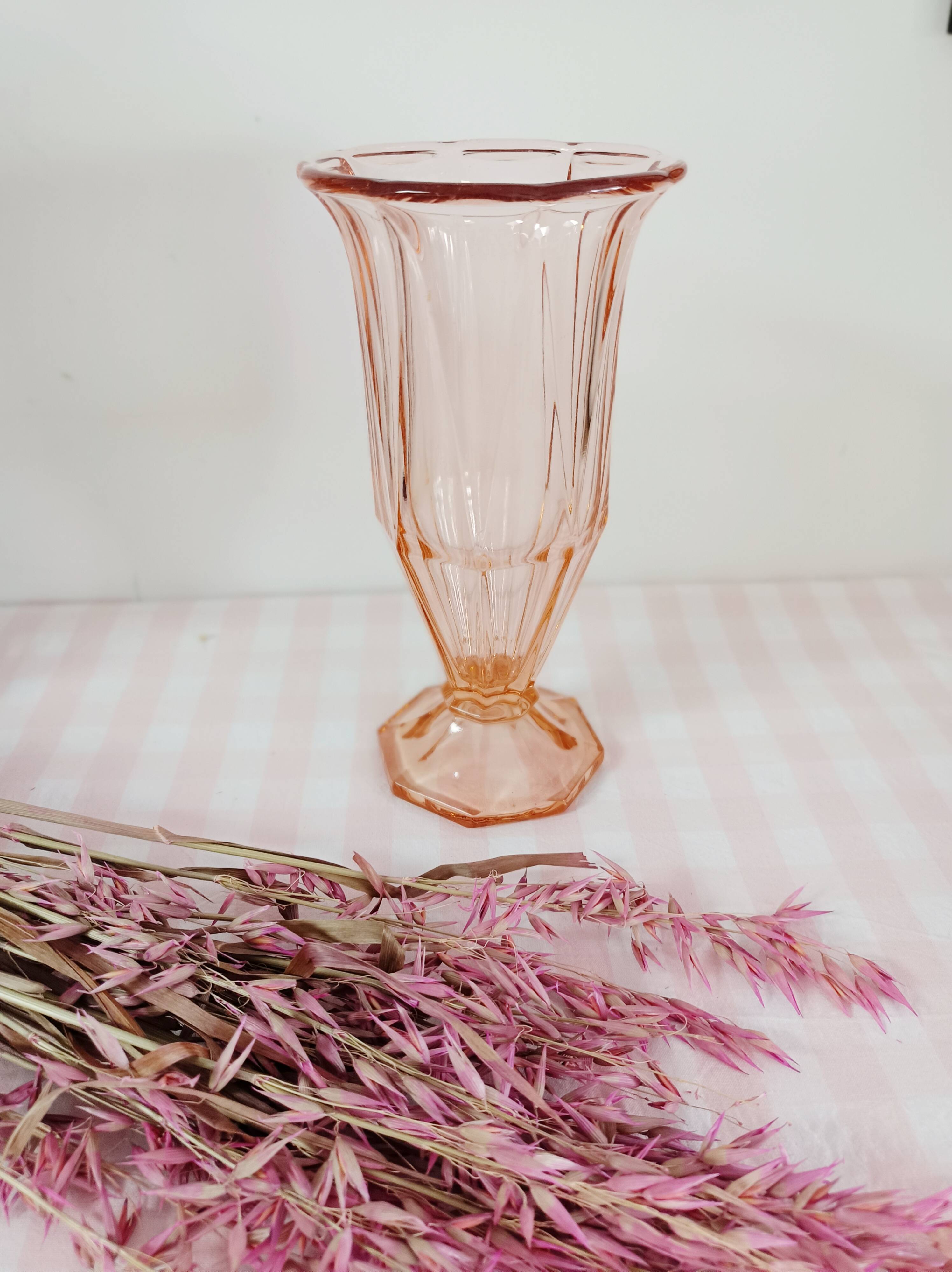 Grand vase en verre rose