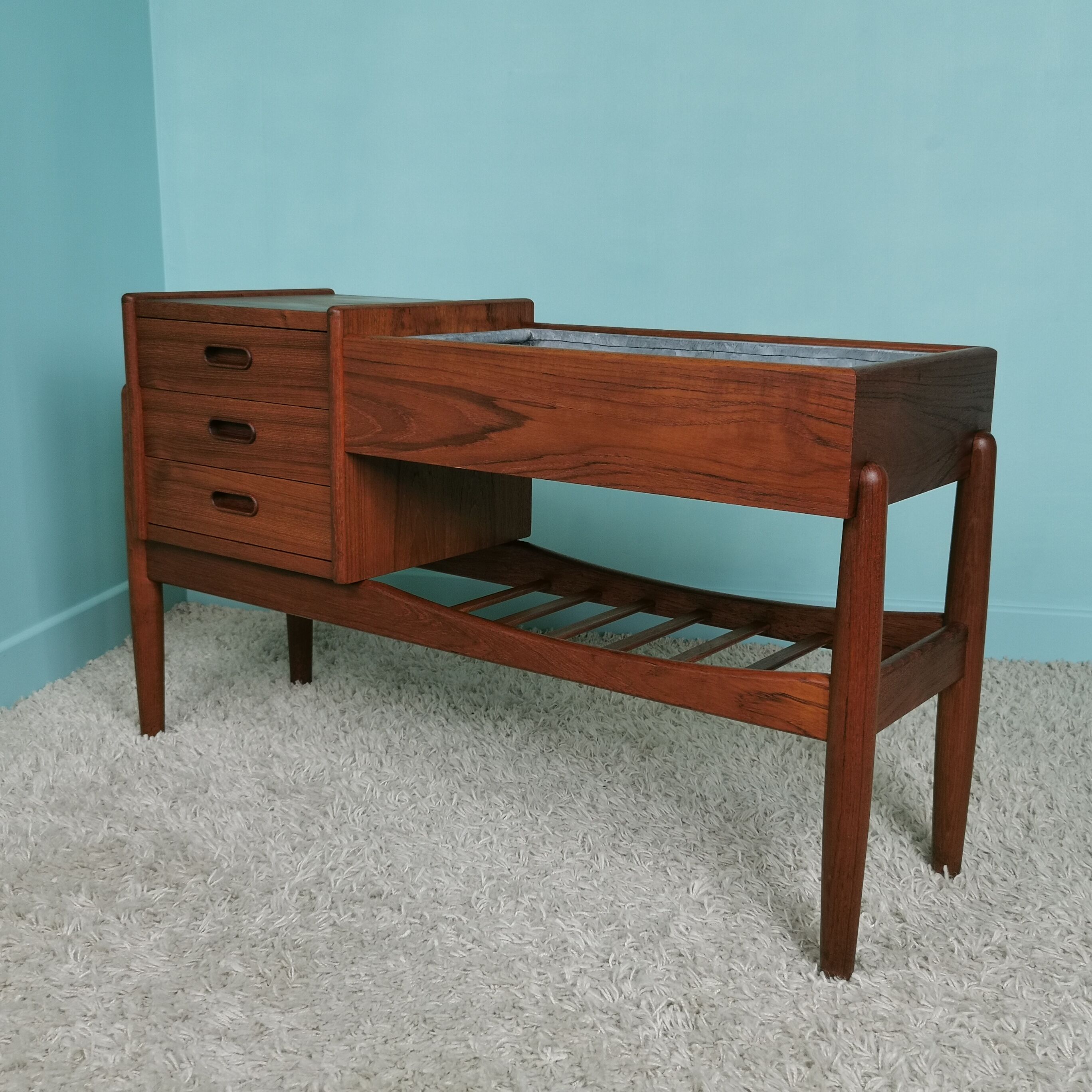 Scandinavian gardener 60