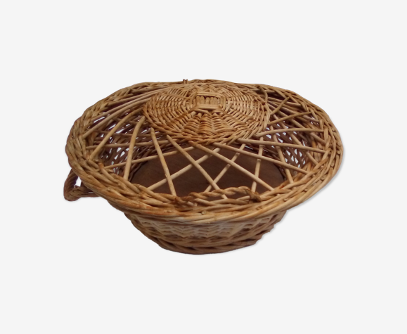Panier avec couvercle ajouré