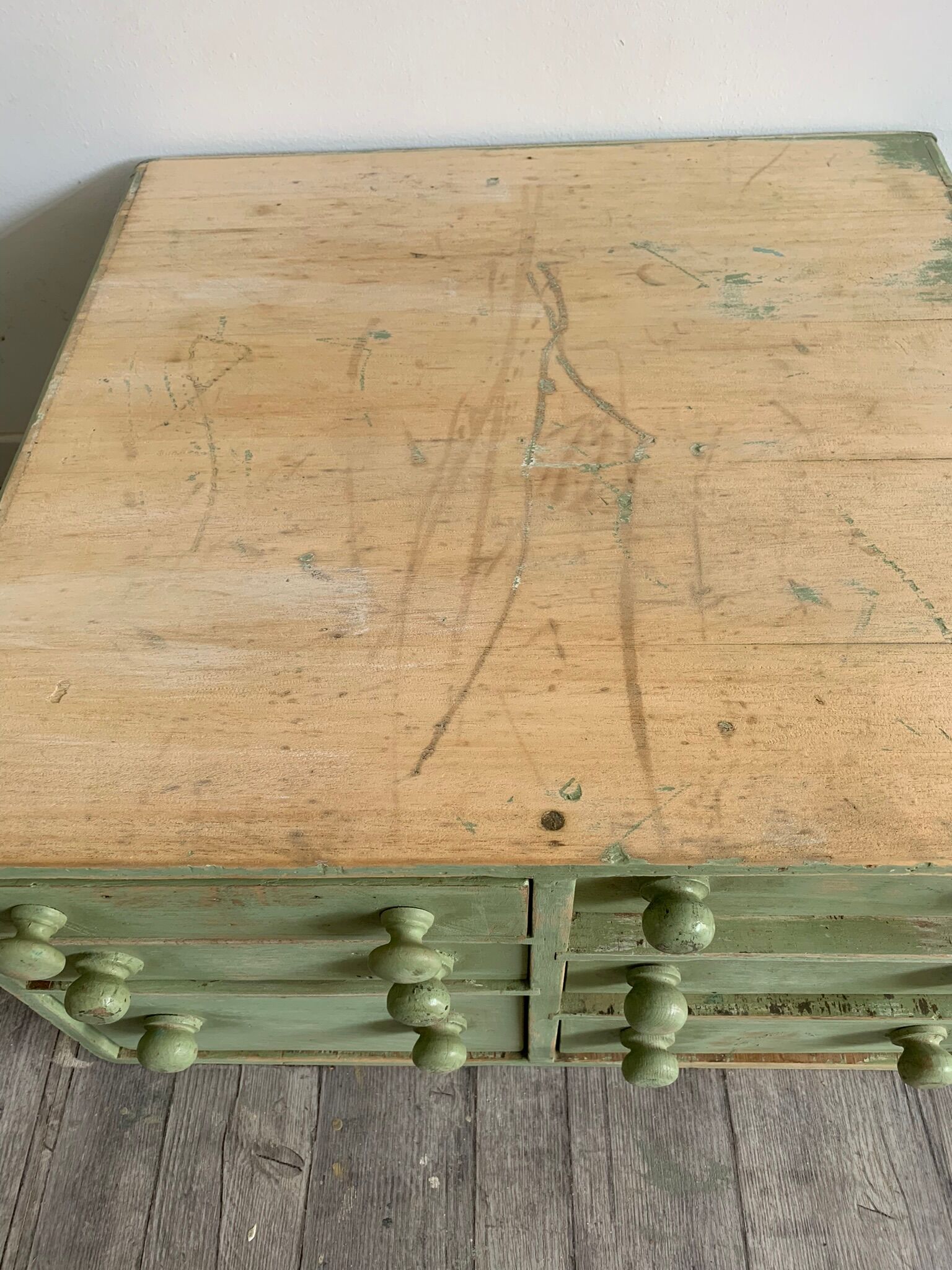 Petit meuble de métier