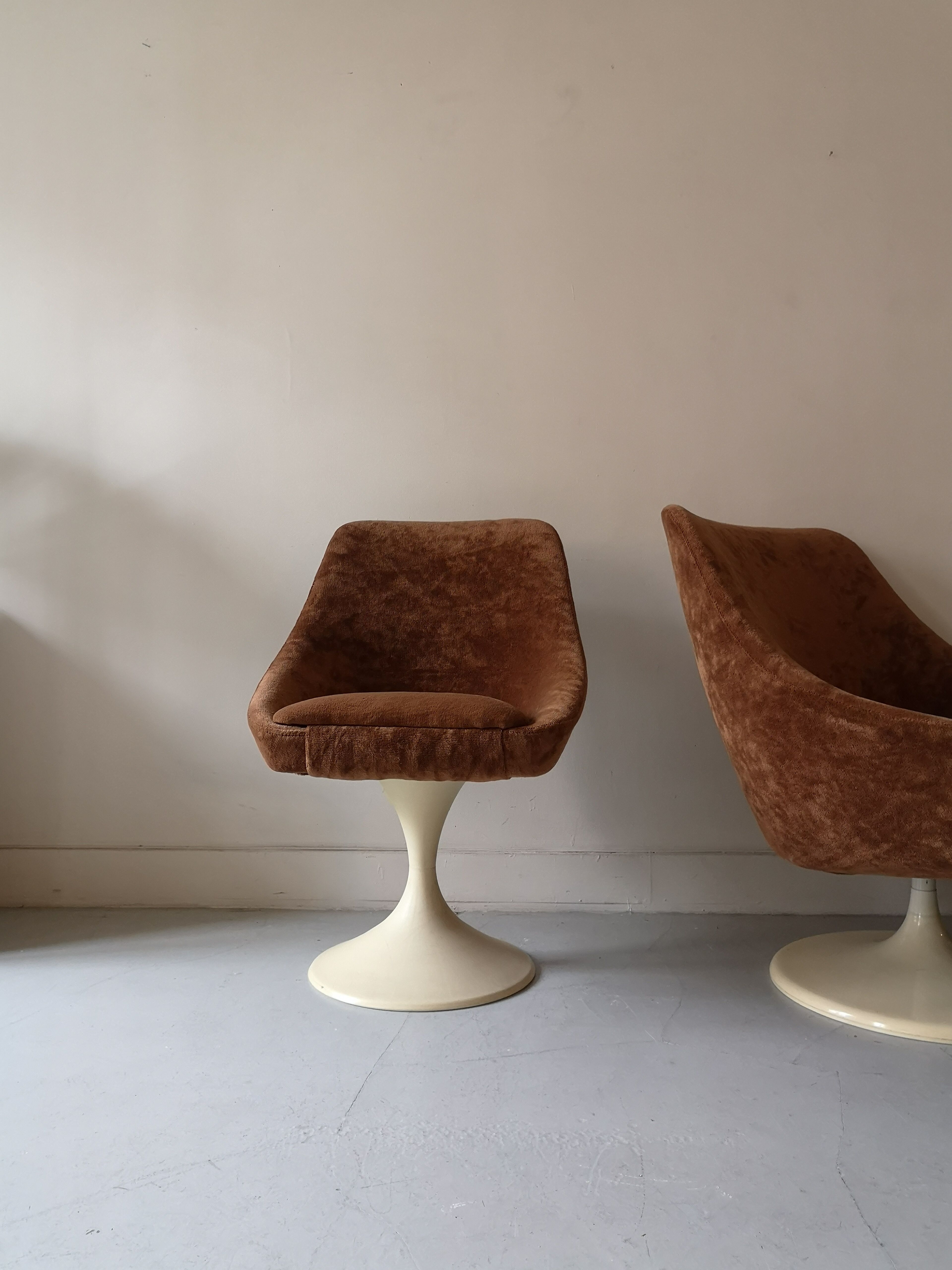 Velvet tulip chair, 1970