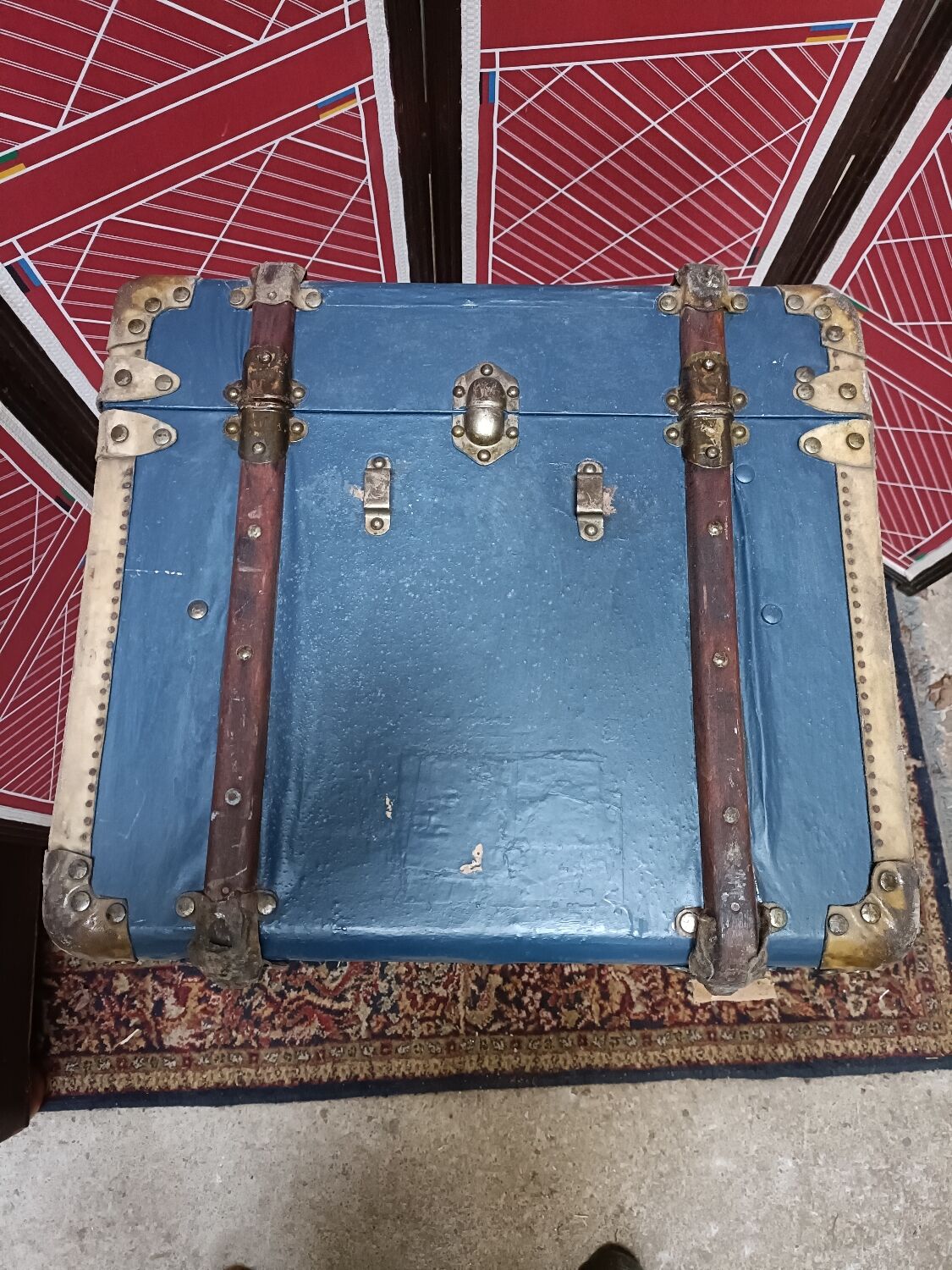 Former D.FES travel trunk trademark, 1950s