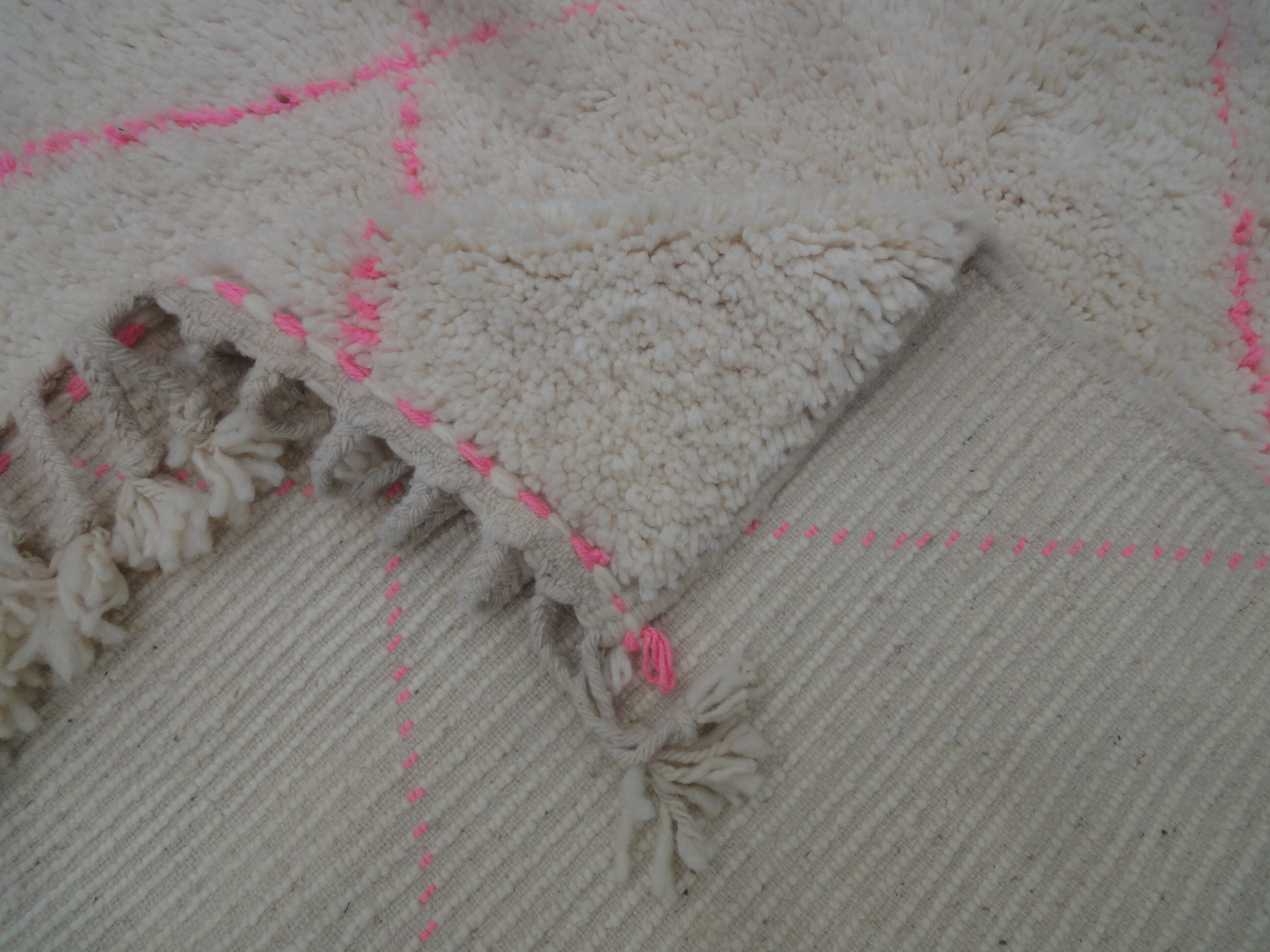 Beni ourain carpets rose 250 x 143 cm