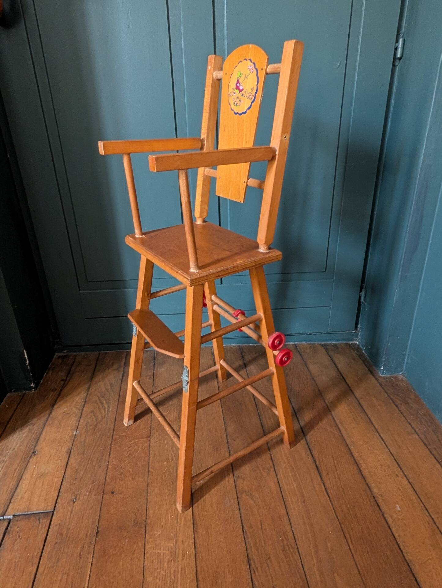 Doll high chair in wood – 1970s, foldable and on wheels