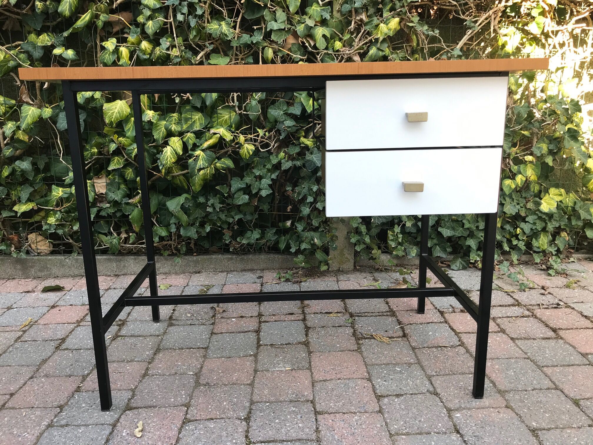 desk white drawers of Pierre guariche edition meurop 1960