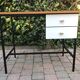 Bureau tiroirs blanc de Pierre Guariche édition Meurop  1960