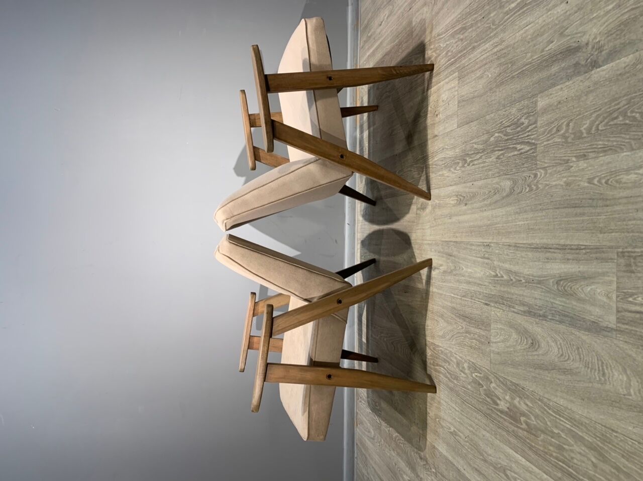 Paire de fauteuils conçus par Józef Chierowski 60