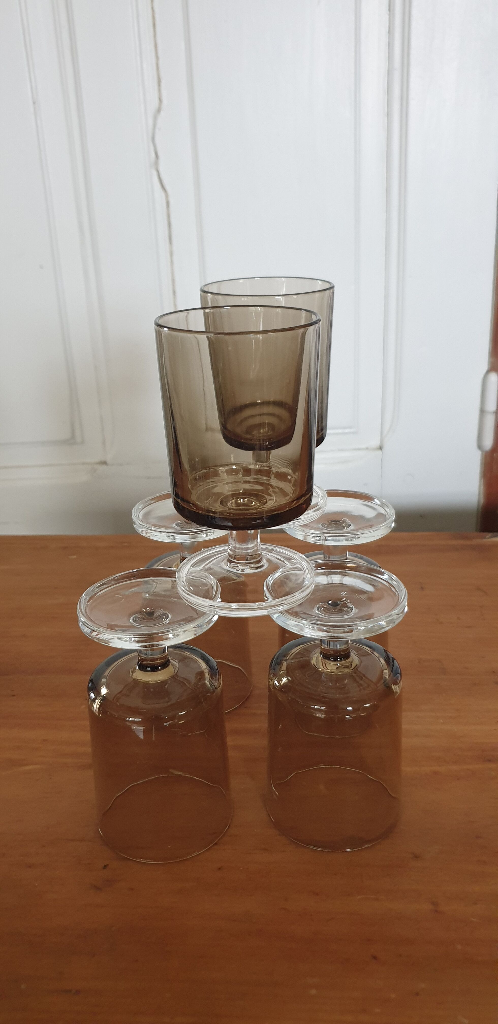 6 stemmed glasses